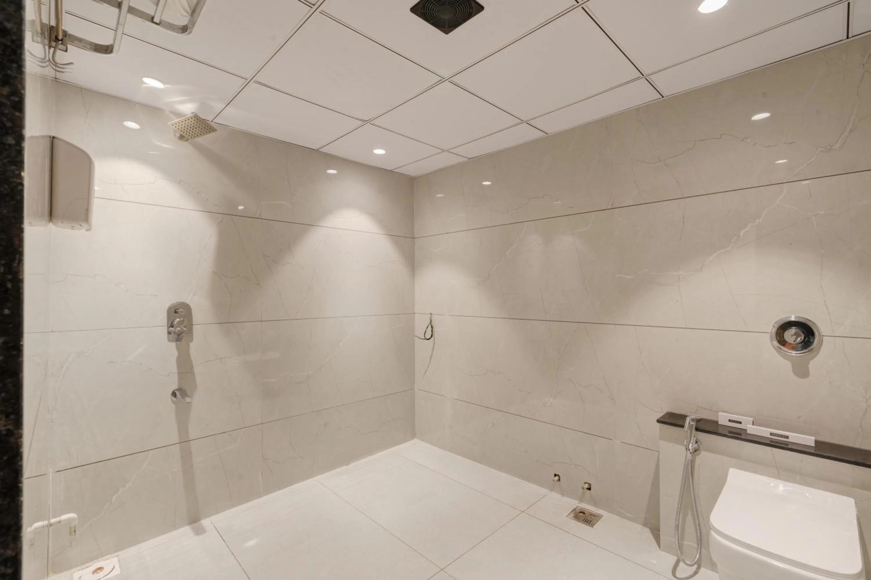 Toilet in Hotel Royal Time