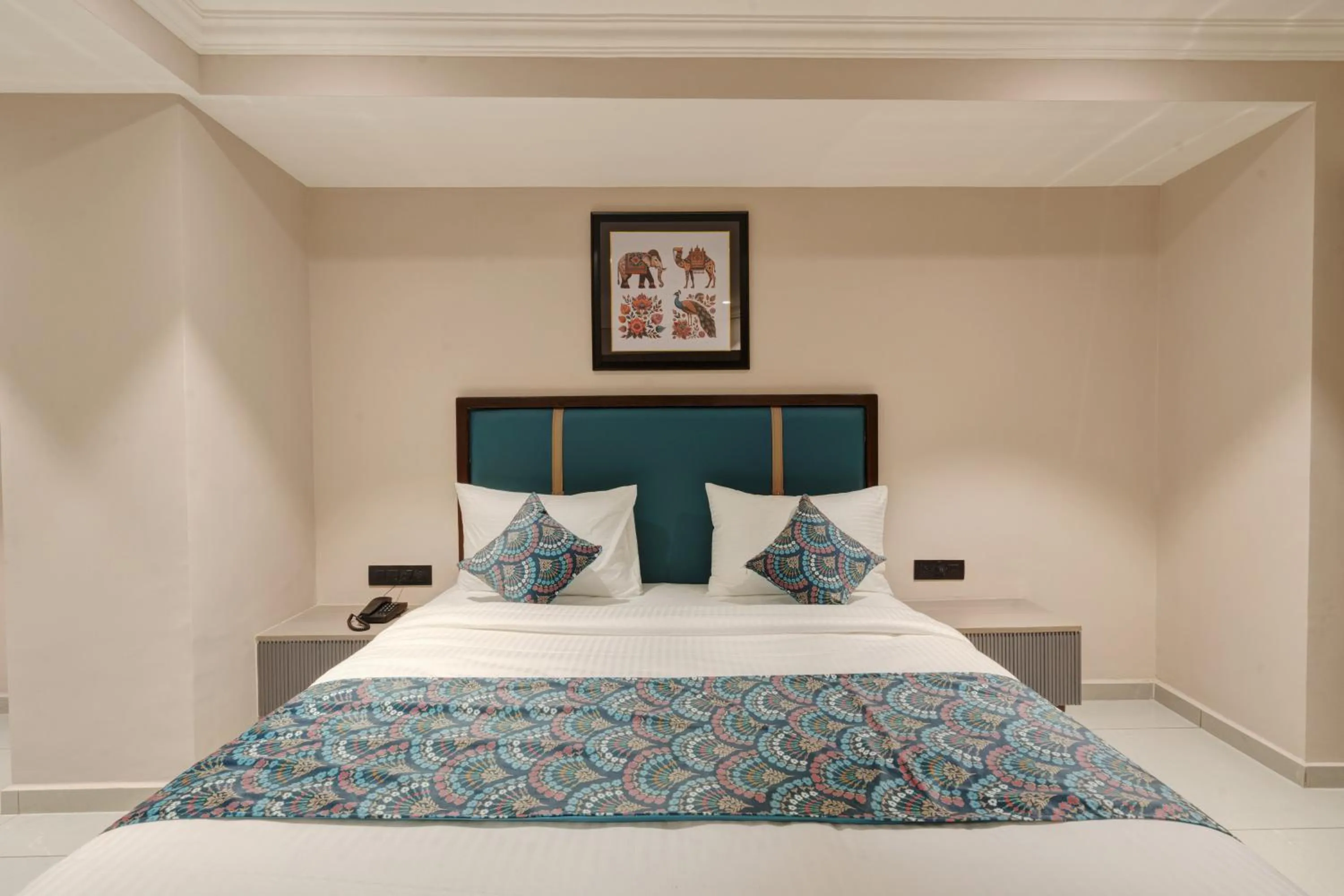 Bedroom, Bed in Hotel Royal Time