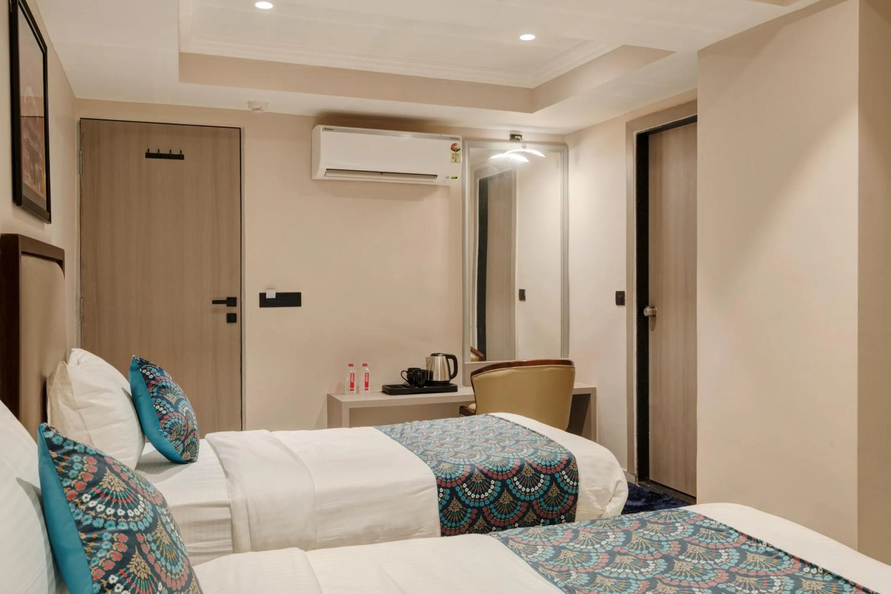 Bedroom, Bed in Hotel Royal Time