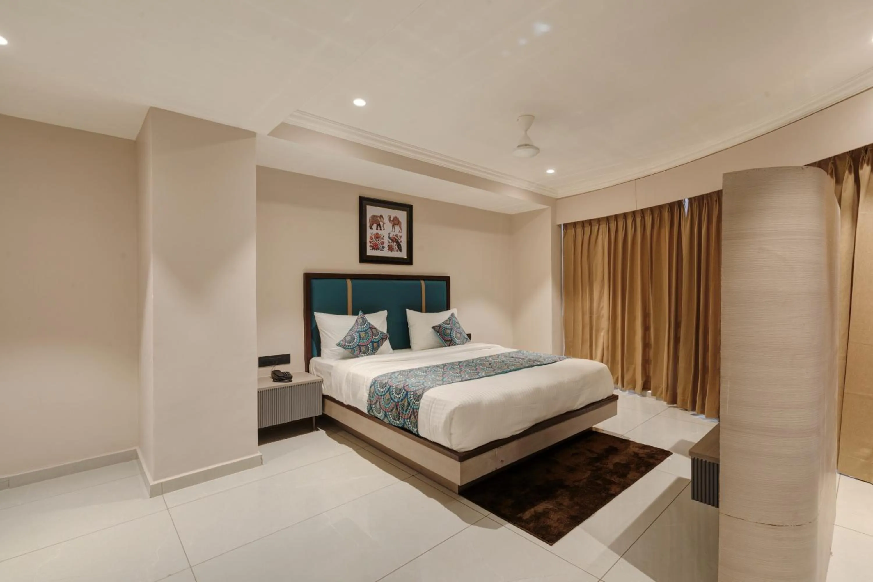 Bedroom, Bed in Hotel Royal Time