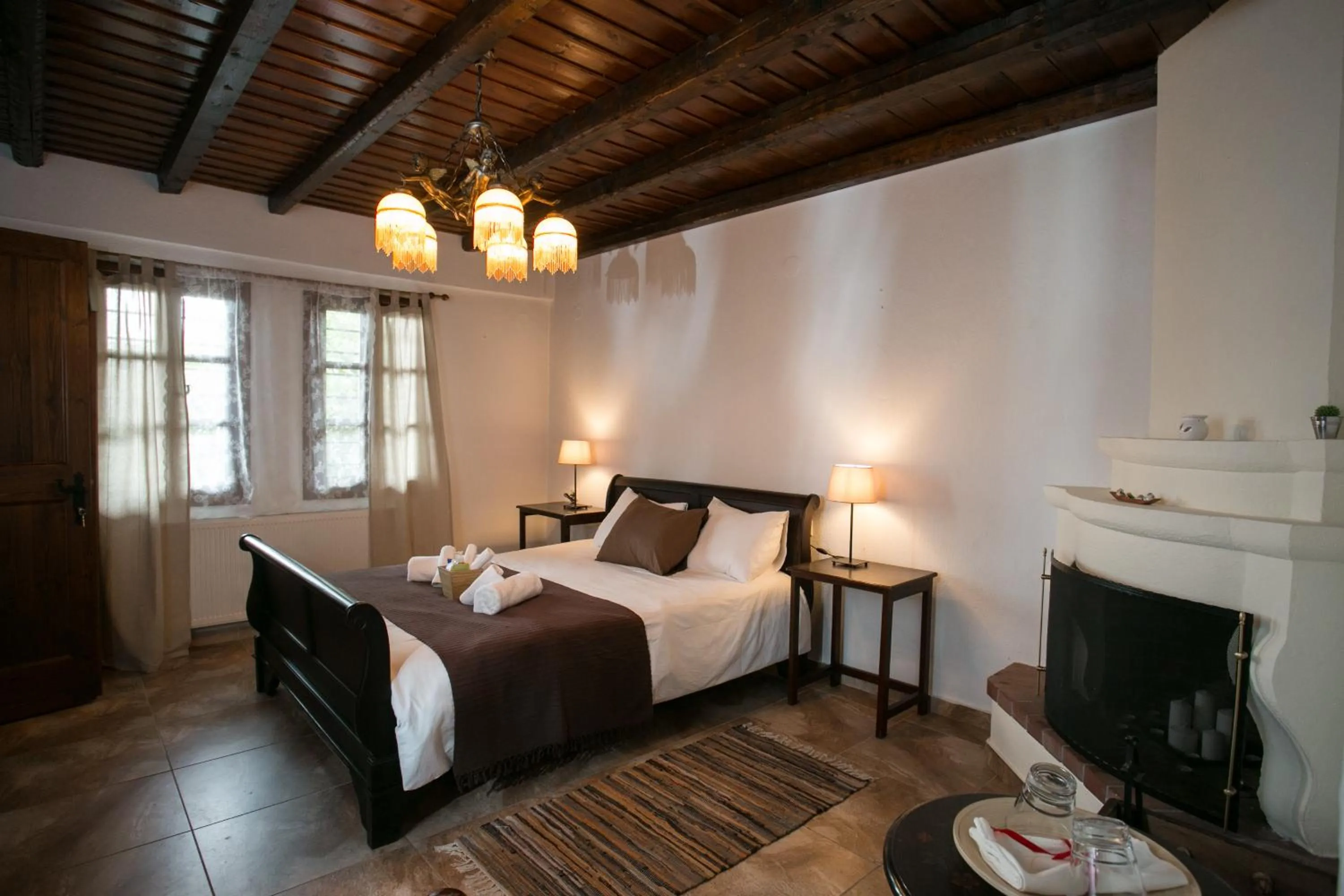 Day, Bed in Enastron Guesthouse