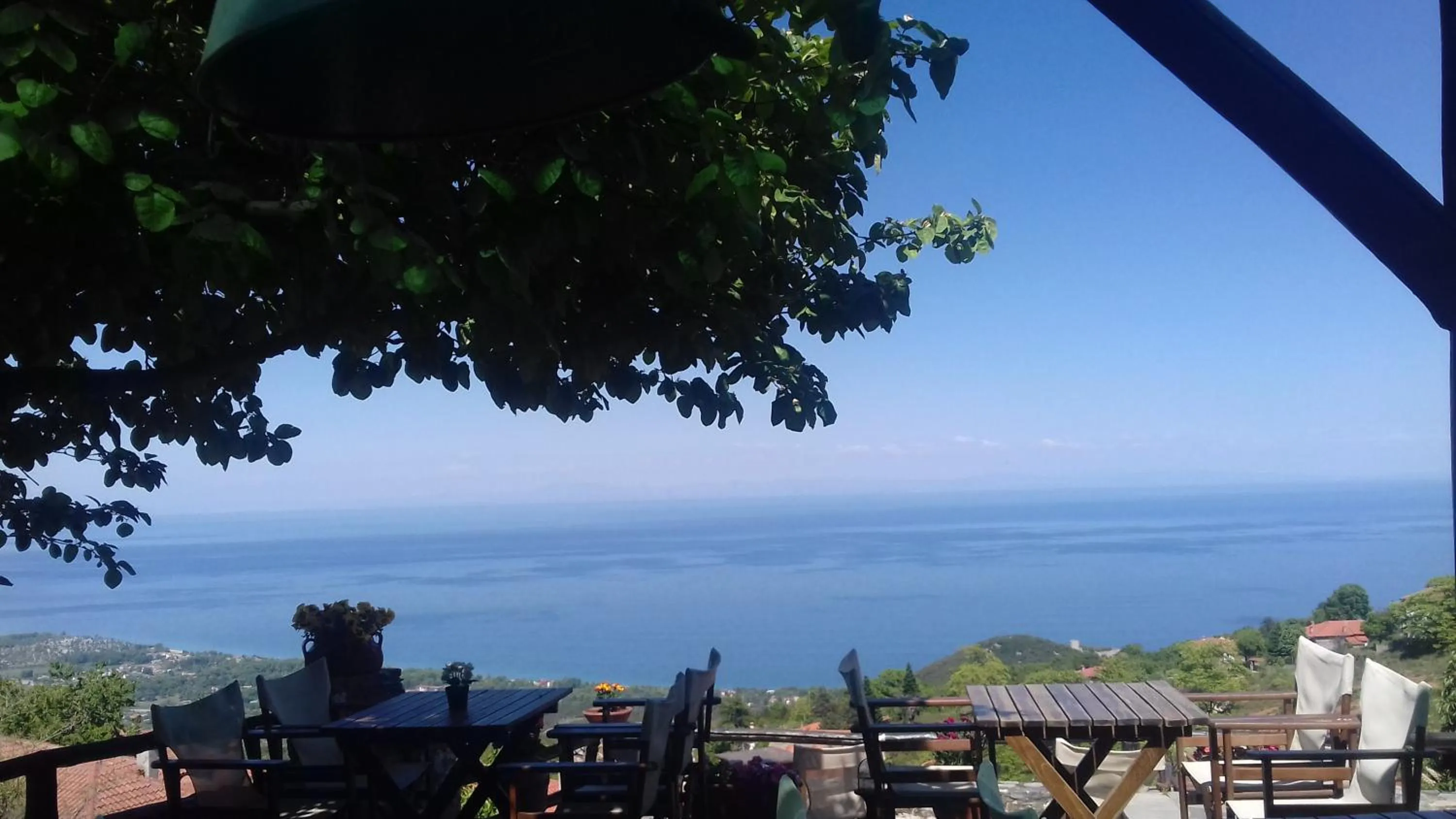 Breakfast in Enastron Guesthouse