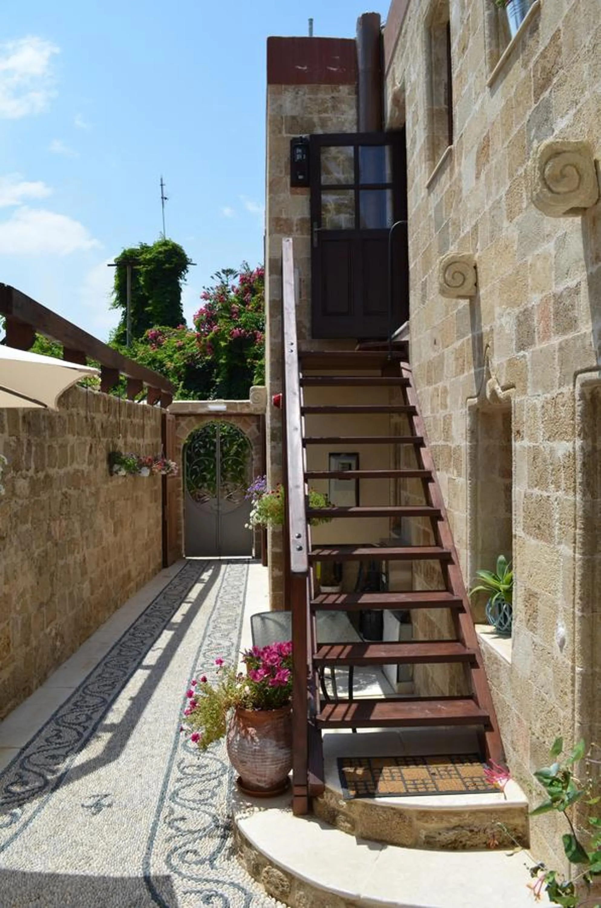 Facade/entrance in Hotel Ellique