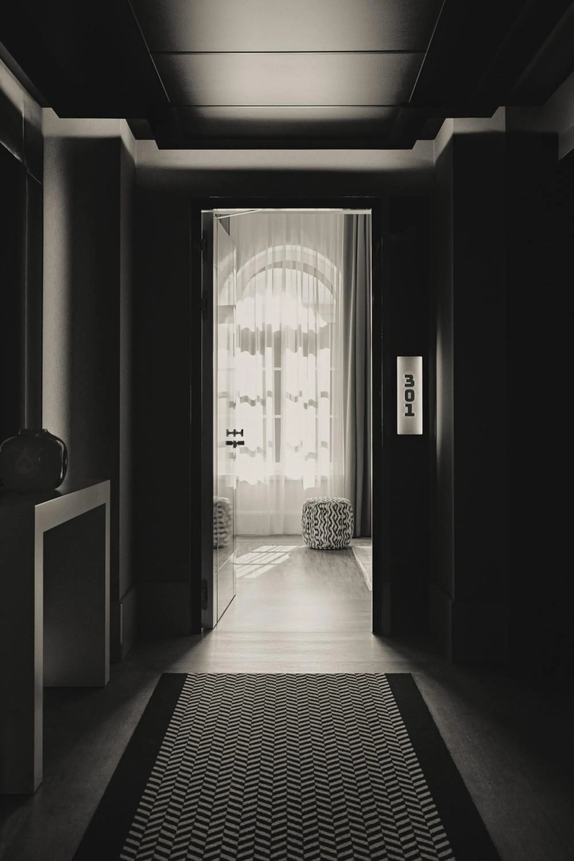 Hotel Blow Up Hall