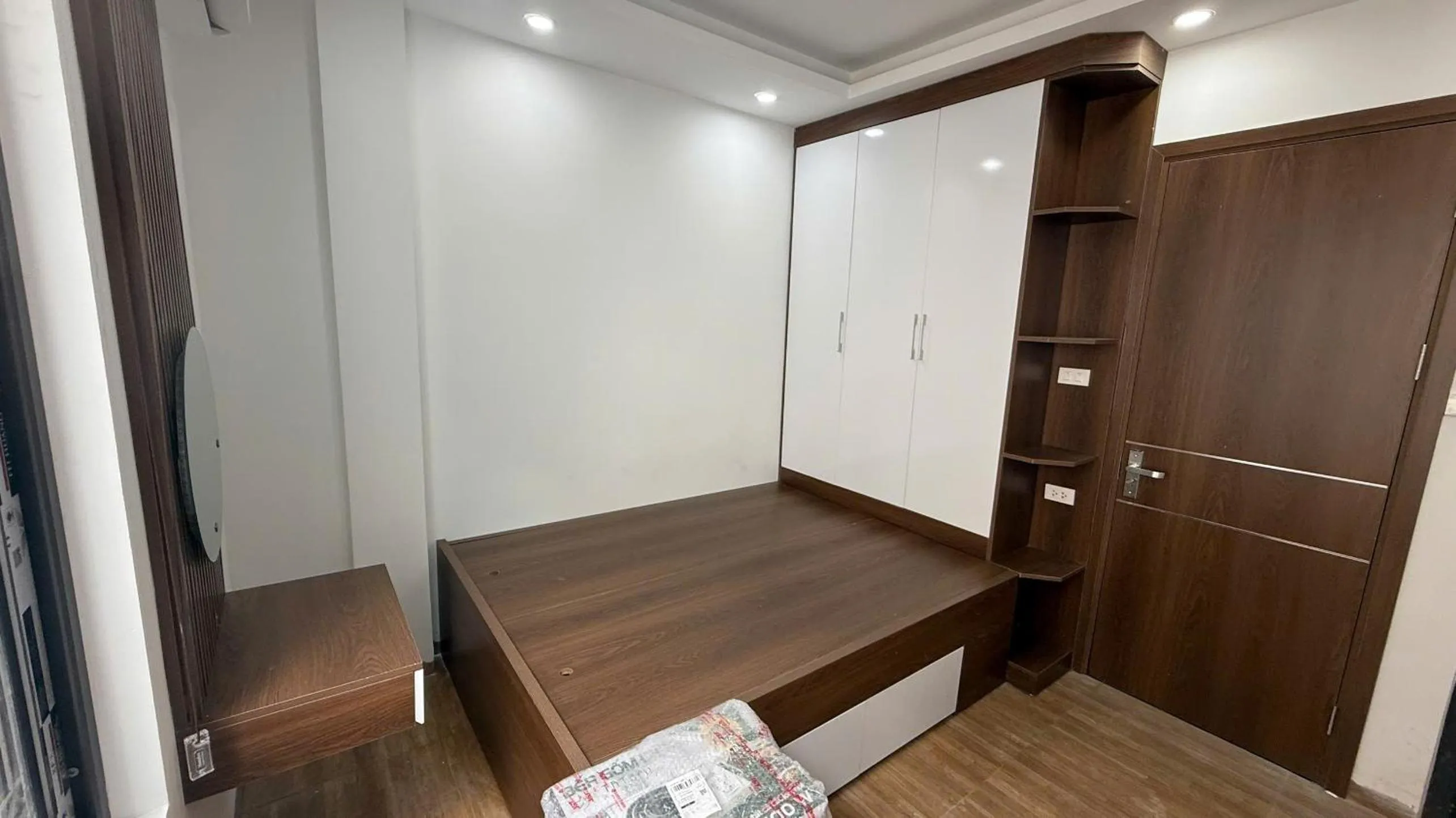 Era Apartment 491 De La Thanh