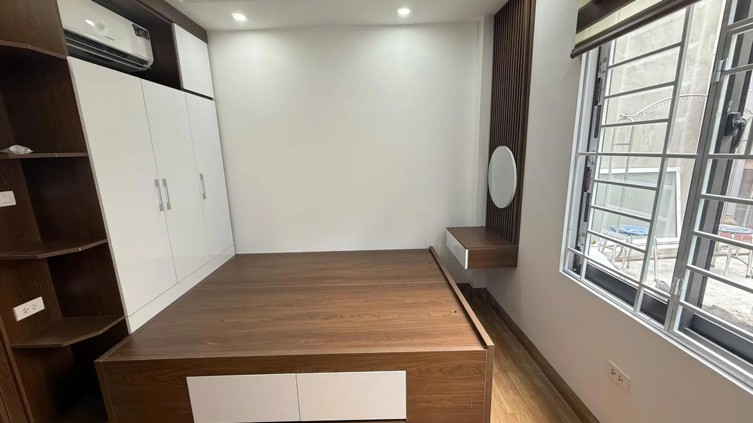 Era Apartment 491 De La Thanh