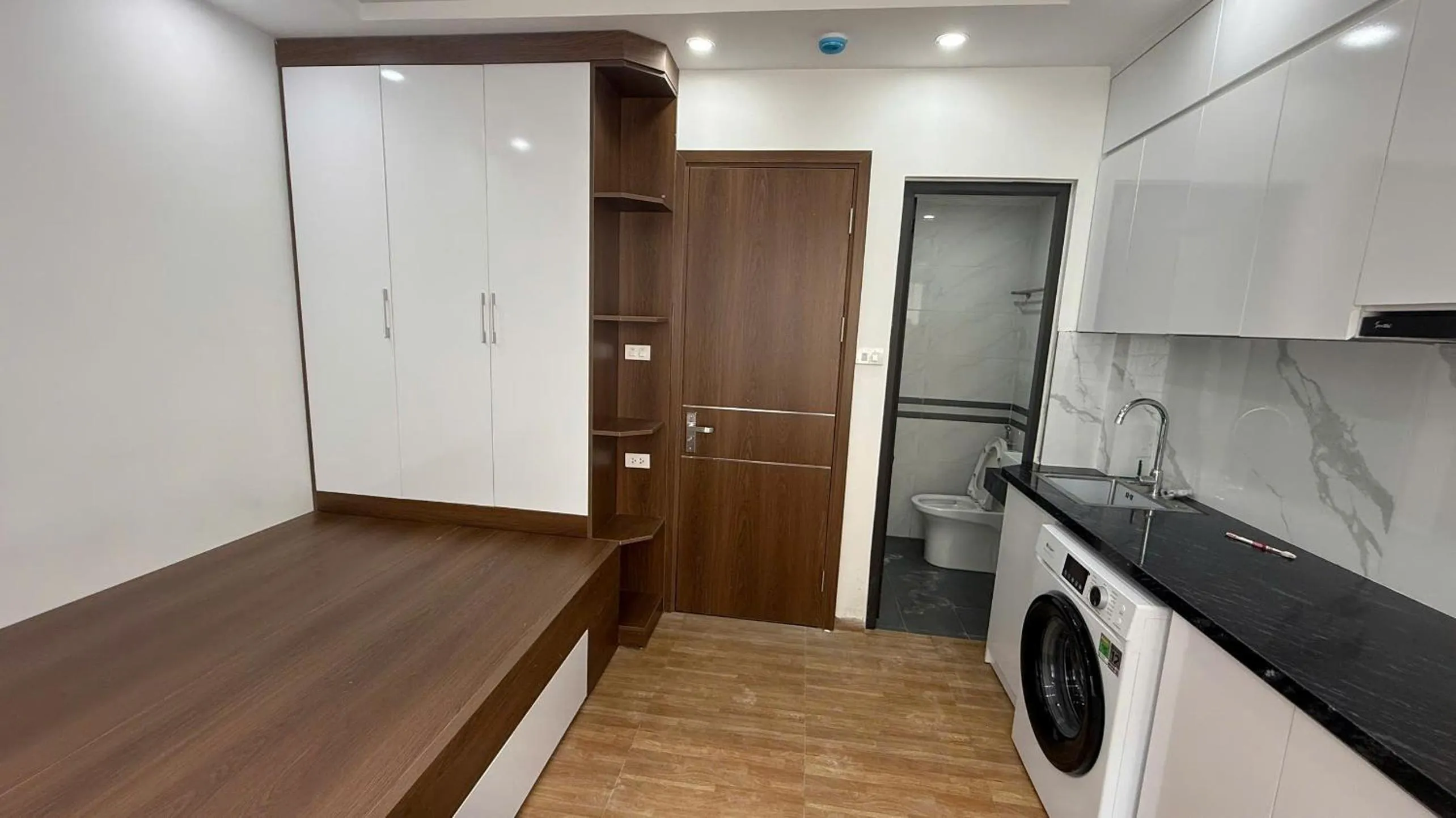 Era Apartment 491 De La Thanh