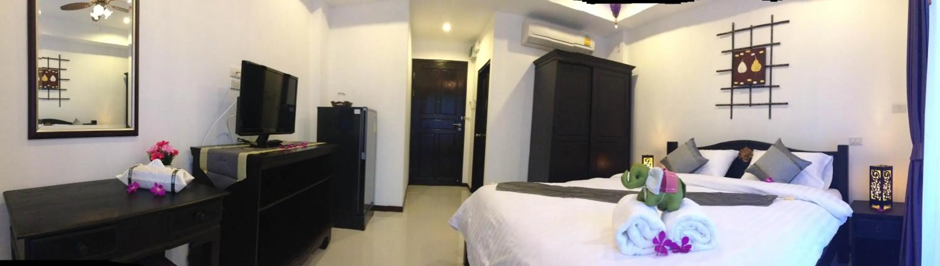 Decorative detail, Bed in Swiss Paradise Boutique Villa