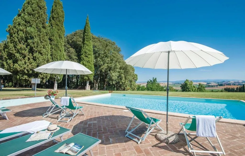 Pool view in Podere Suvignano
