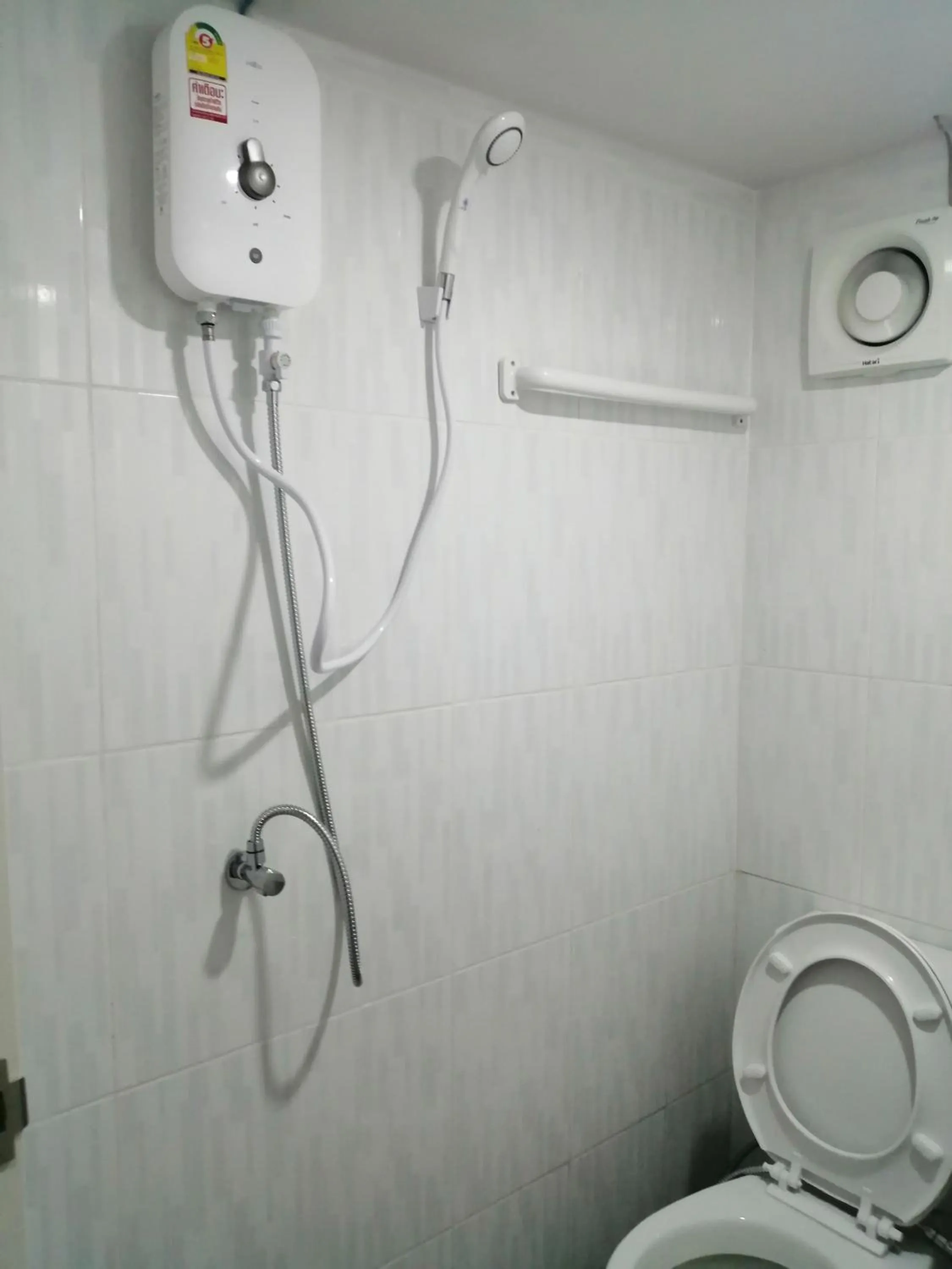 Bathroom in Golden Beach Resort Koh Phangan