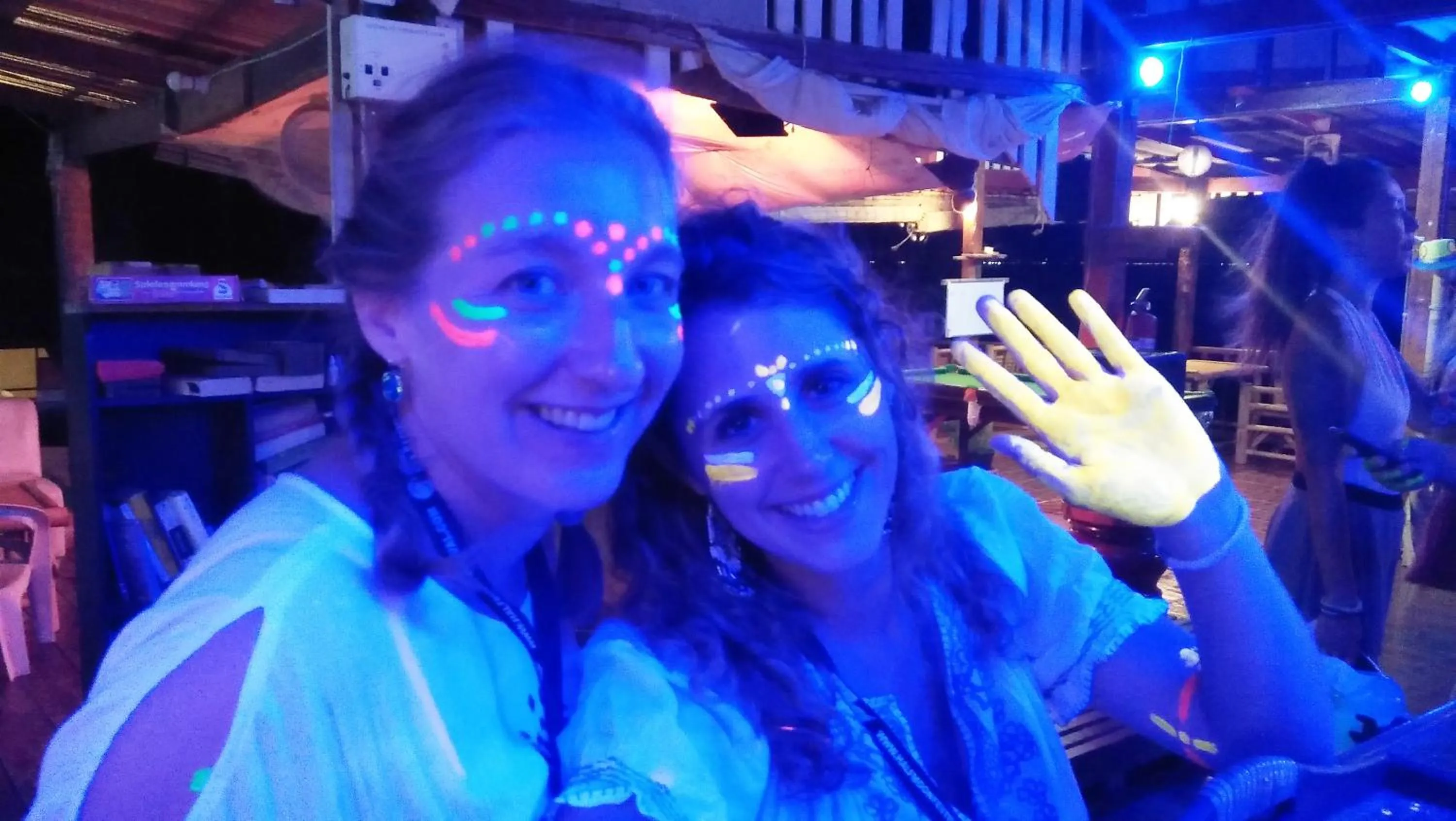 group of guests in Golden Beach Resort Koh Phangan