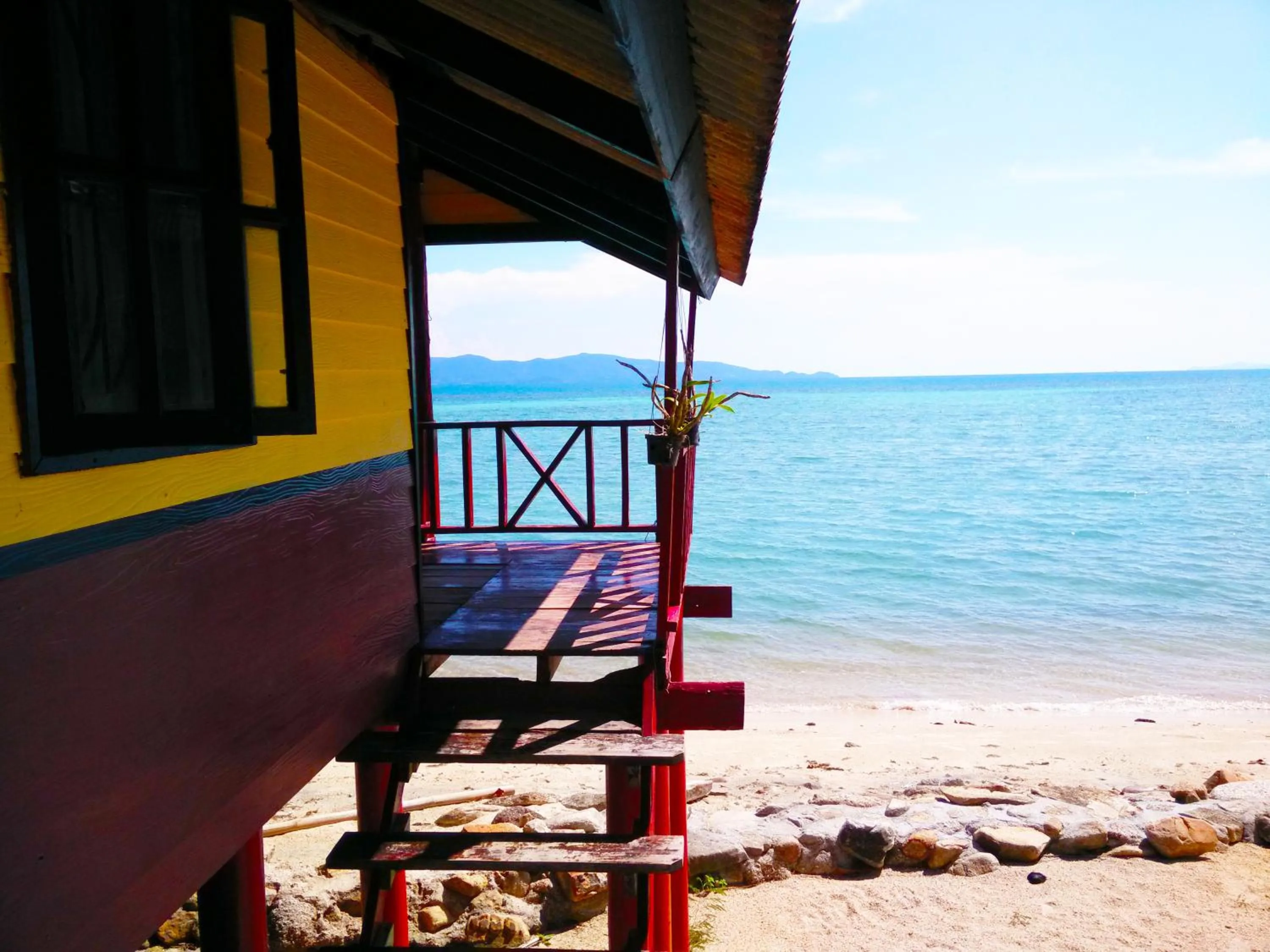 Day in Golden Beach Resort Koh Phangan