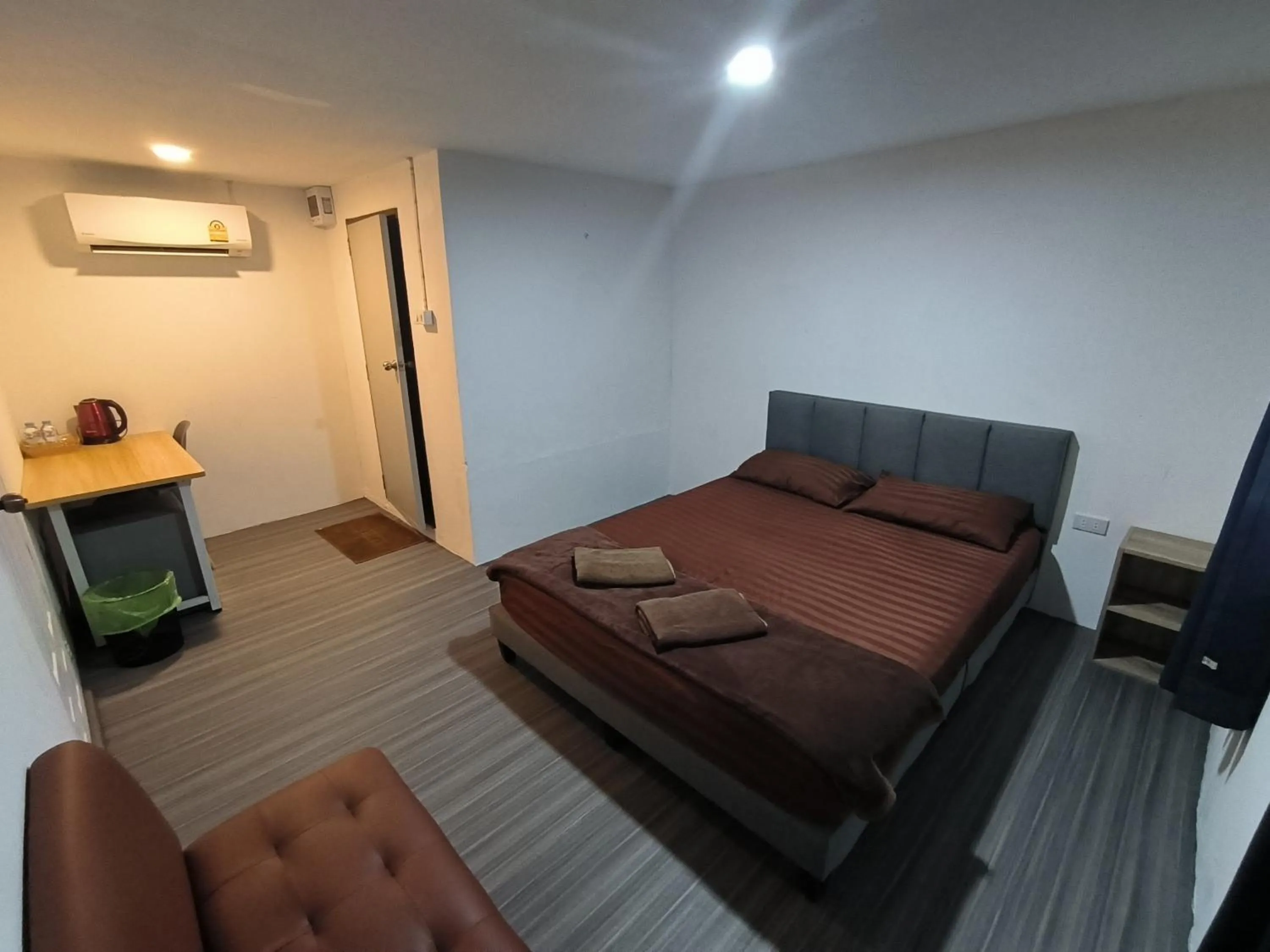 Bed in Golden Beach Resort Koh Phangan