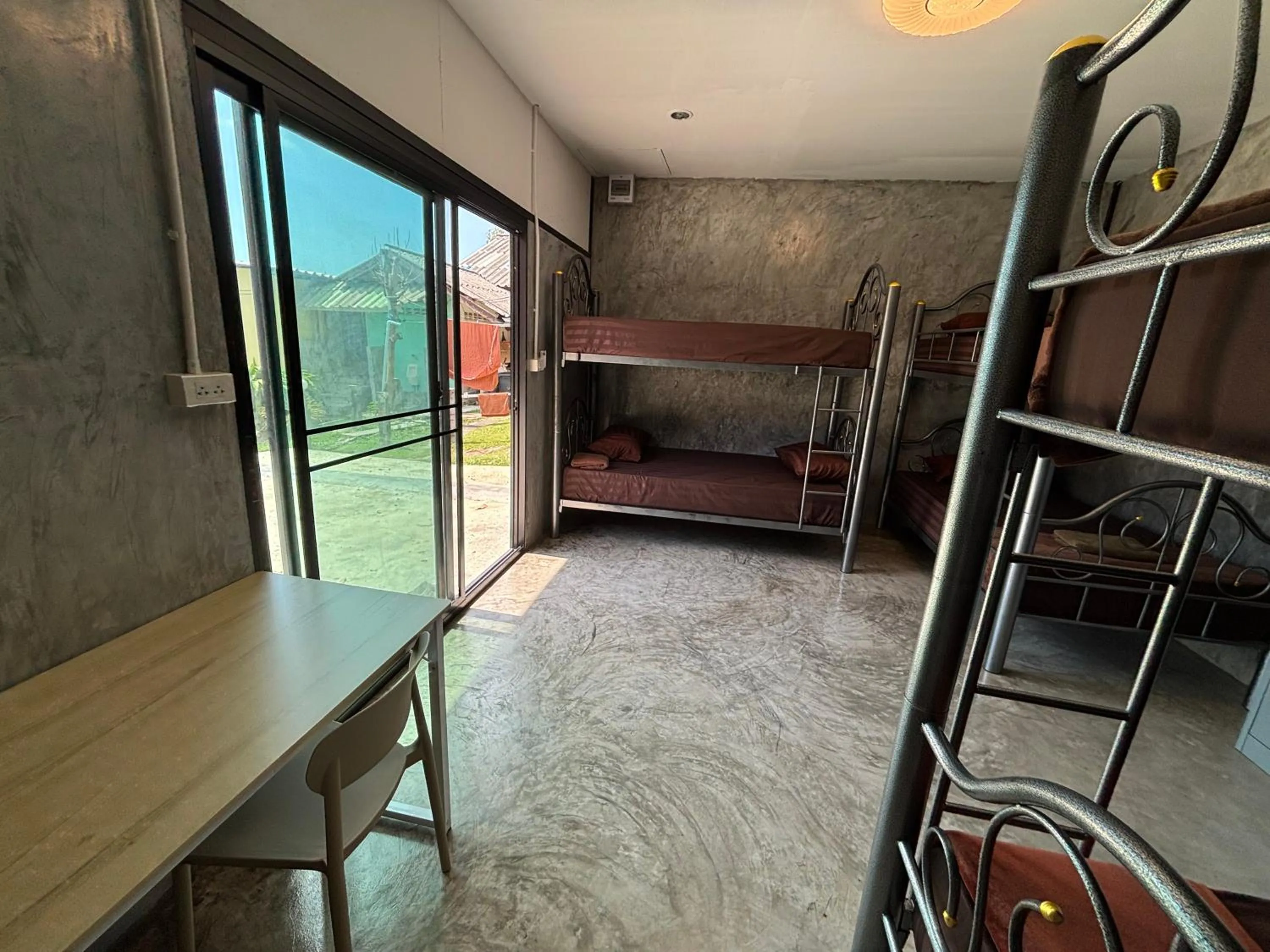 Photo of the whole room, Bed in Golden Beach Resort Koh Phangan