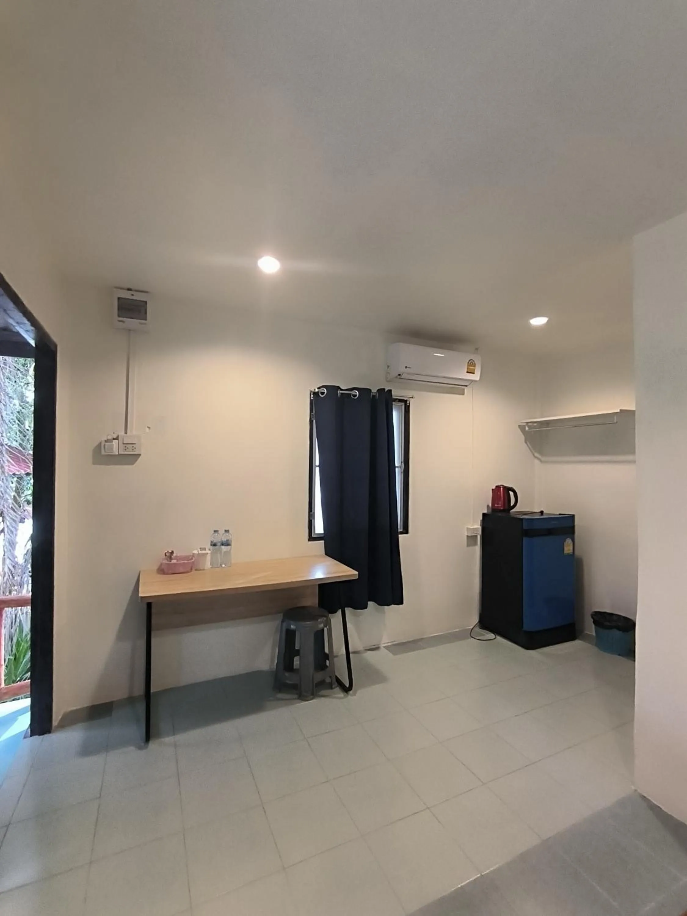 air conditioner in Golden Beach Resort Koh Phangan