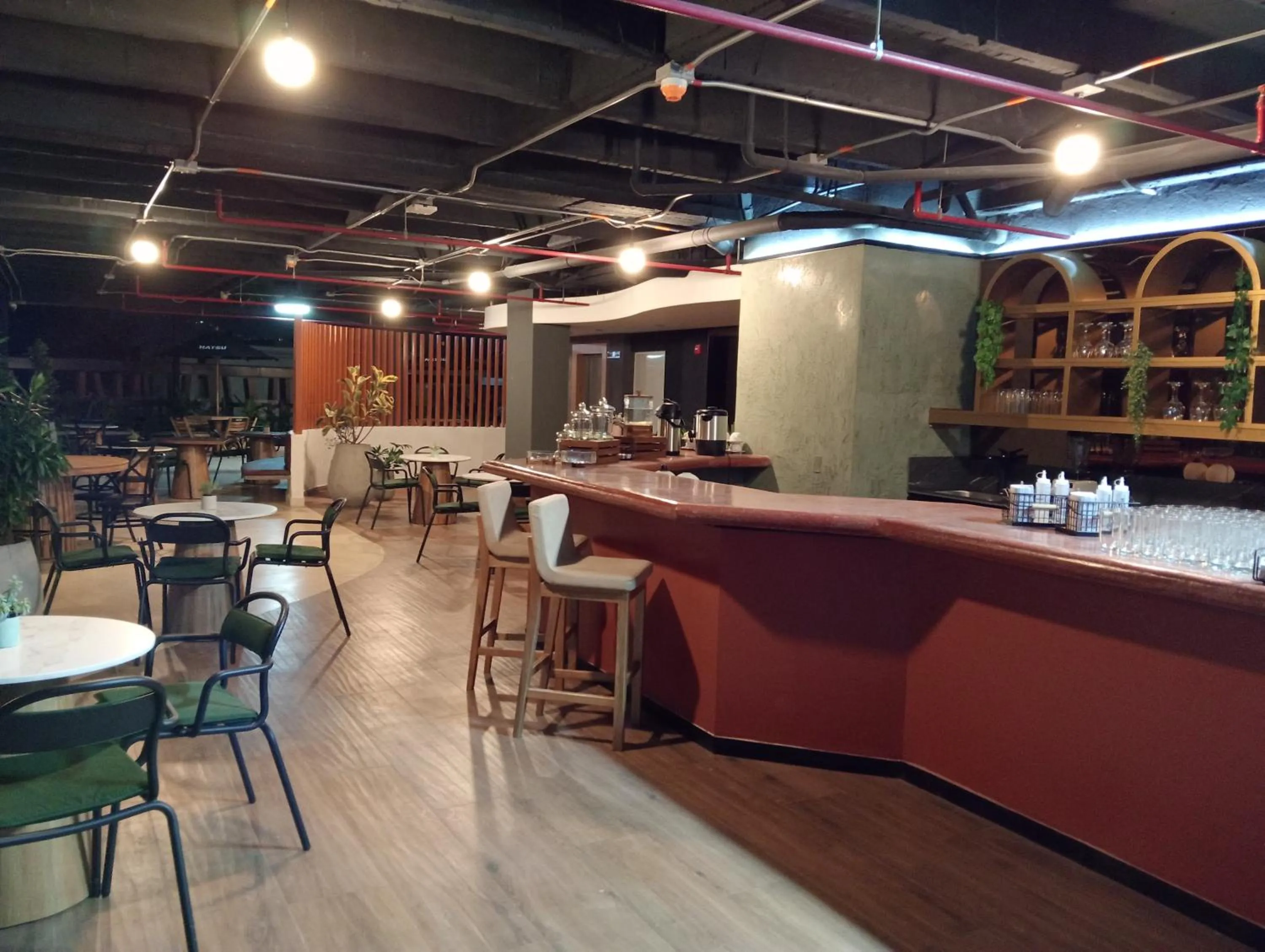 Restaurant/places to eat in Hotel Rulay Medellin