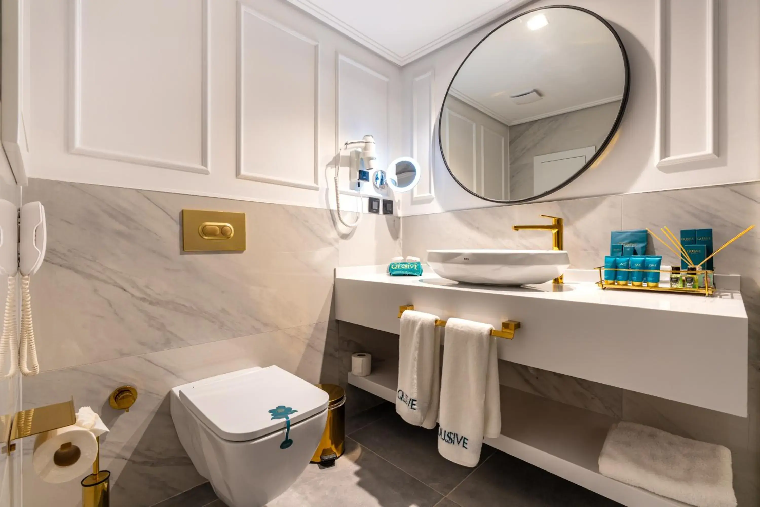 Deluxe Double Room with Balcony and Sea View in Qlusive Hotel Deluxe Double Room with Balcony and Sea View in Qlusive Hotel