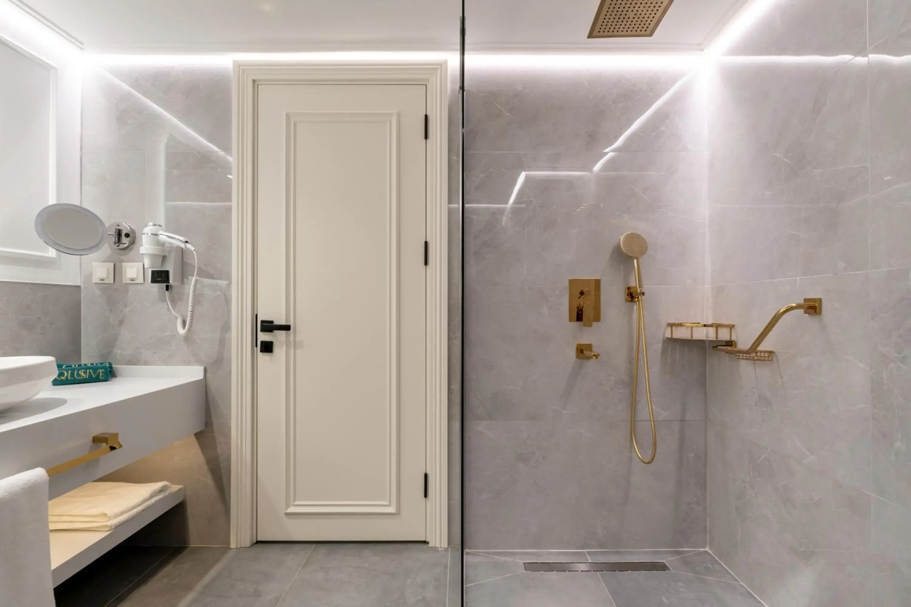 Bathroom in Qlusive Hotel Bathroom in Qlusive Hotel