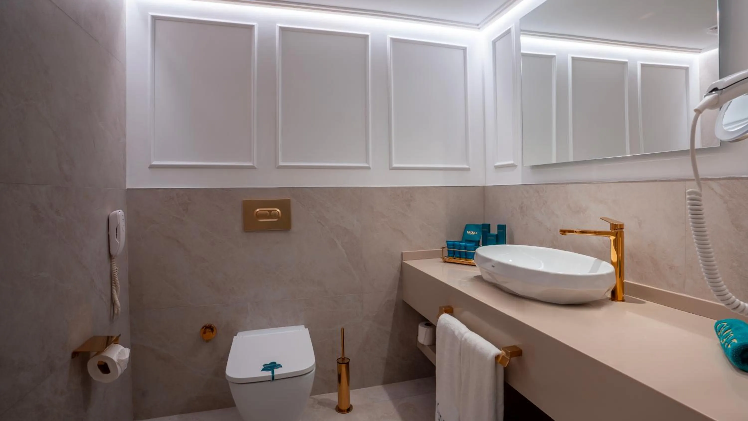 Bathroom in Qlusive Hotel