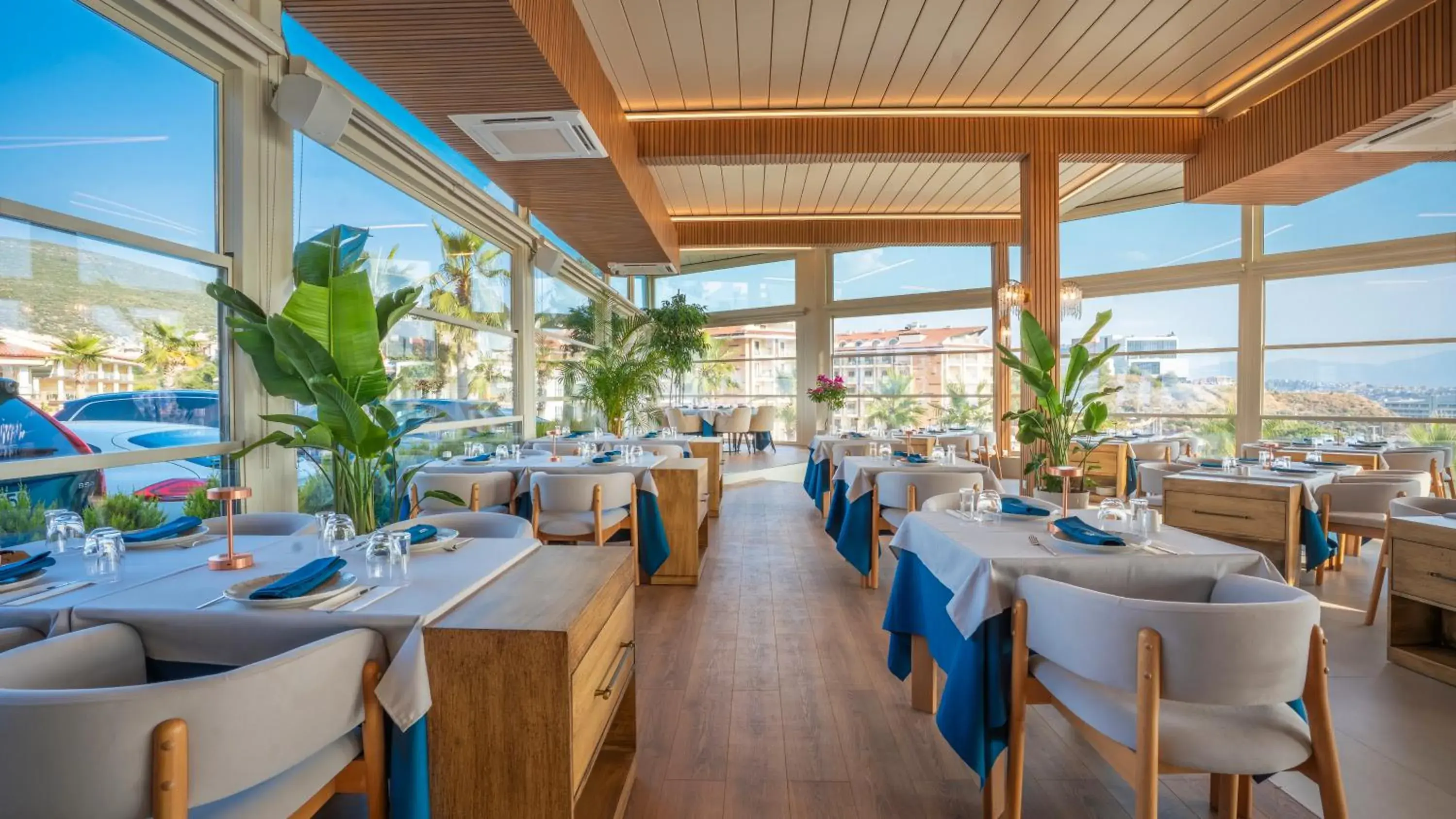 Restaurant/places to eat in Qlusive Hotel Restaurant/places to eat in Qlusive Hotel