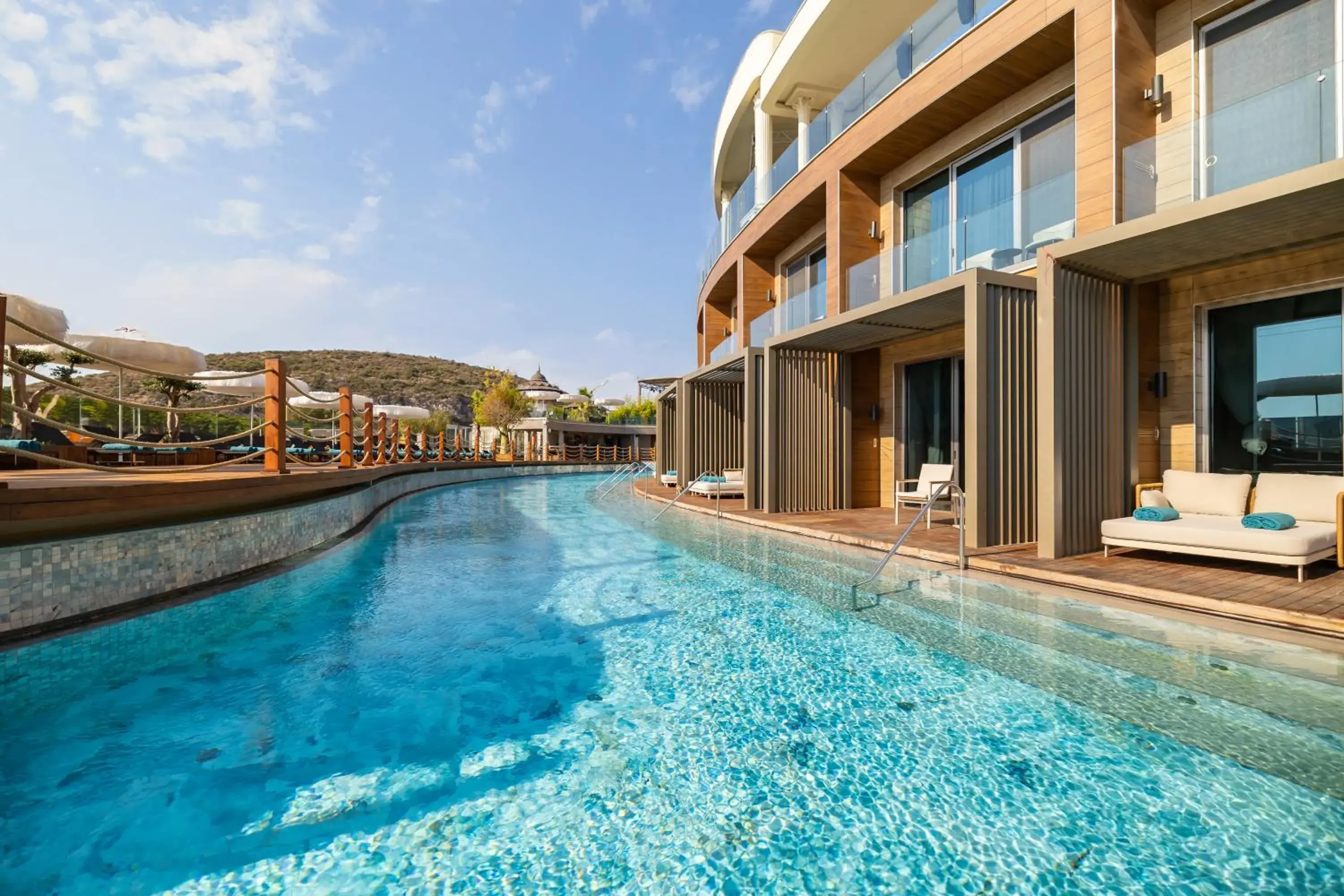 Swimming pool in Qlusive Hotel Swimming pool in Qlusive Hotel