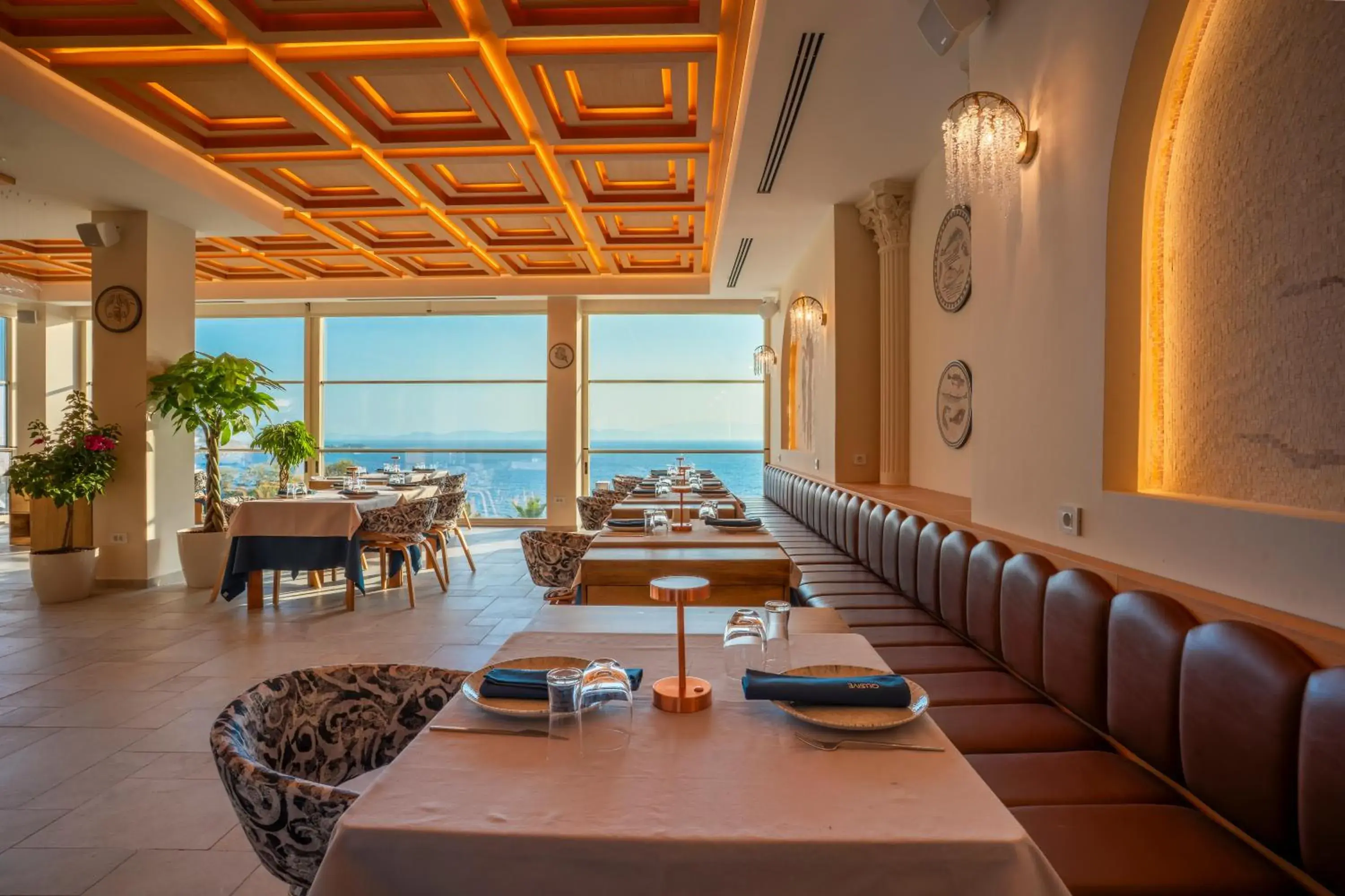 Restaurant/places to eat in Qlusive Hotel Restaurant/places to eat in Qlusive Hotel