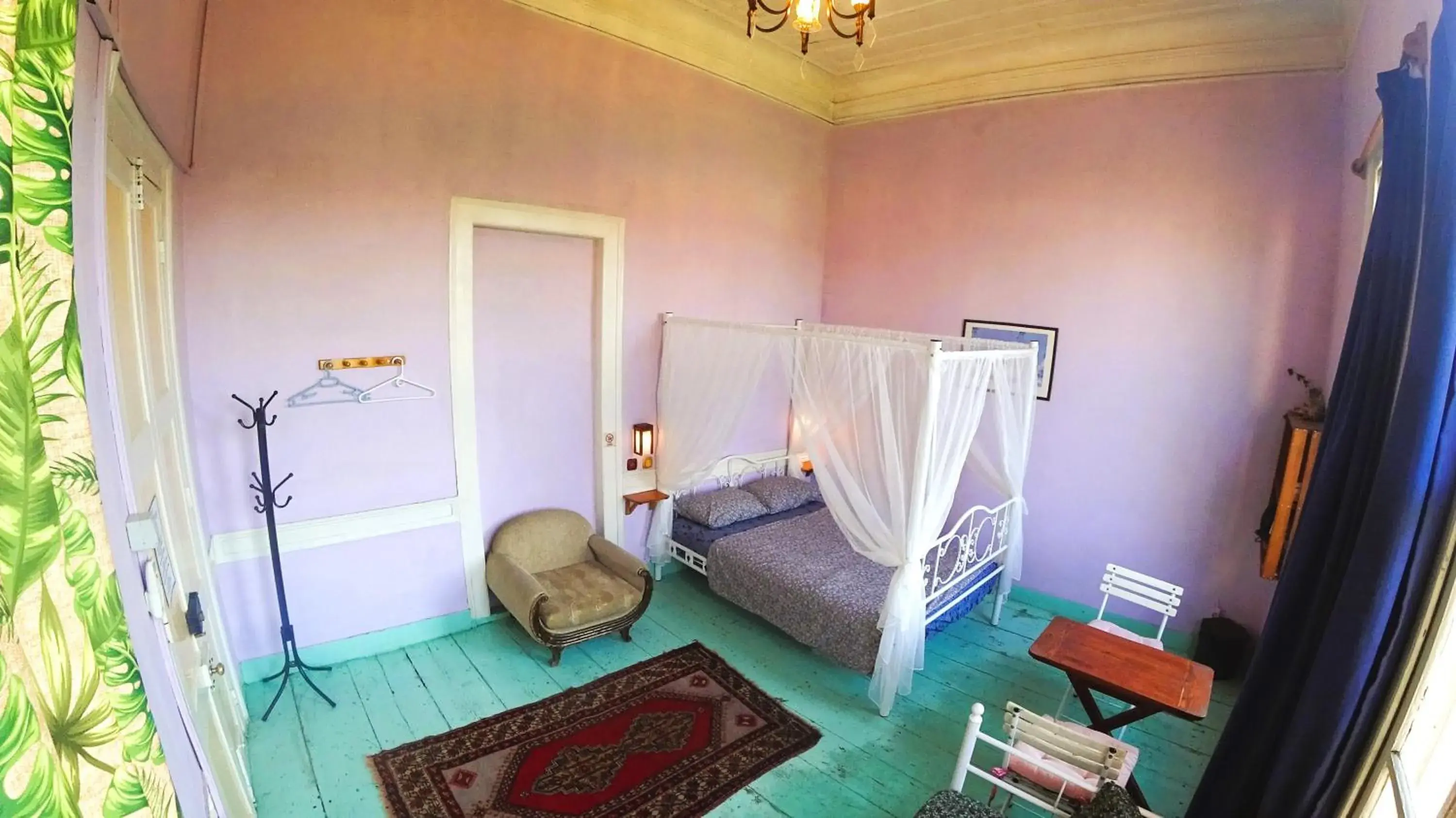 Double Room with Garden View in Lotus Garden Hostel Izmir Double Room with Garden View in Lotus Garden Hostel Izmir