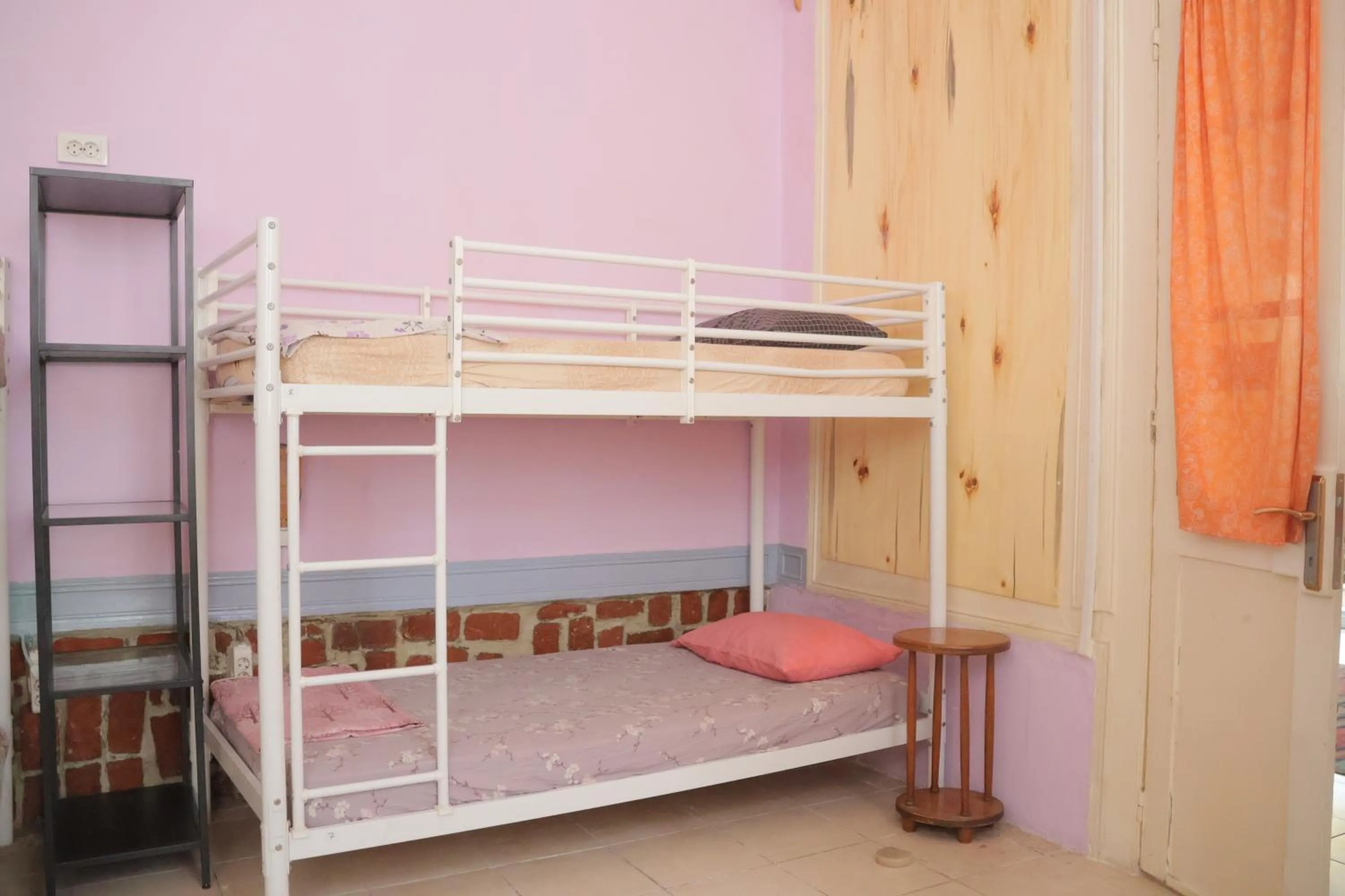 Bedroom, Bed in Lotus Garden Hostel Izmir