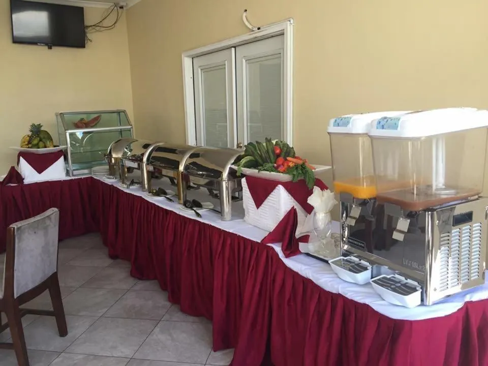 Restaurant/places to eat in ShaMooL Hotel