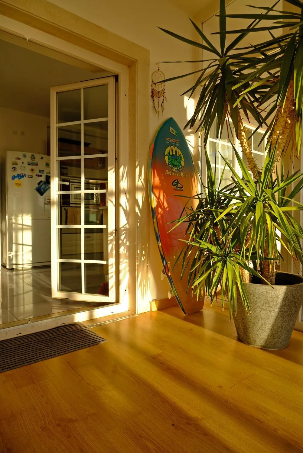 Dining area in FreeSurfCamp