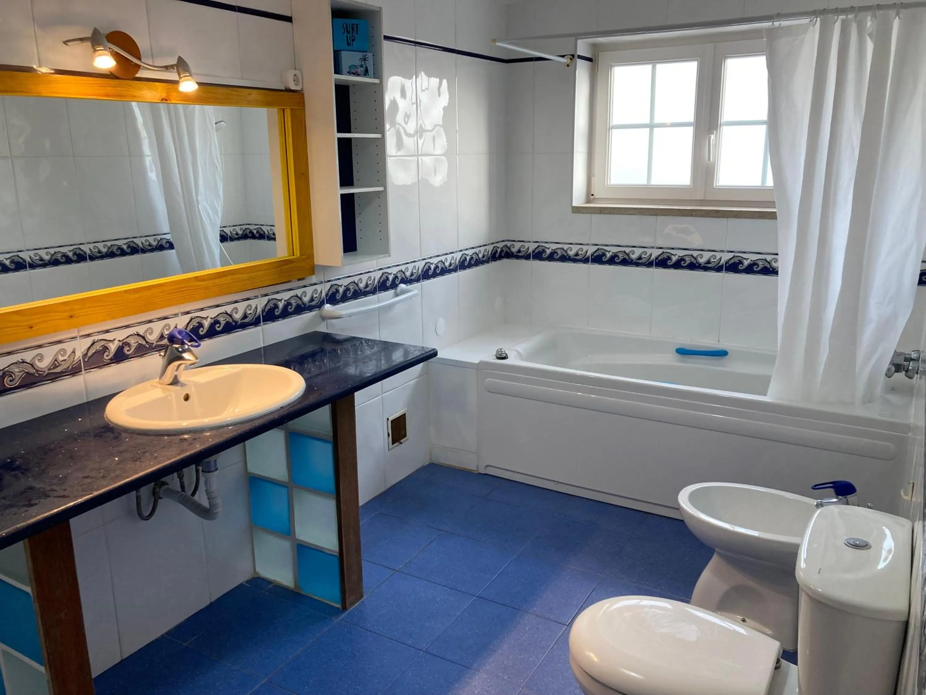 Shower in FreeSurfCamp