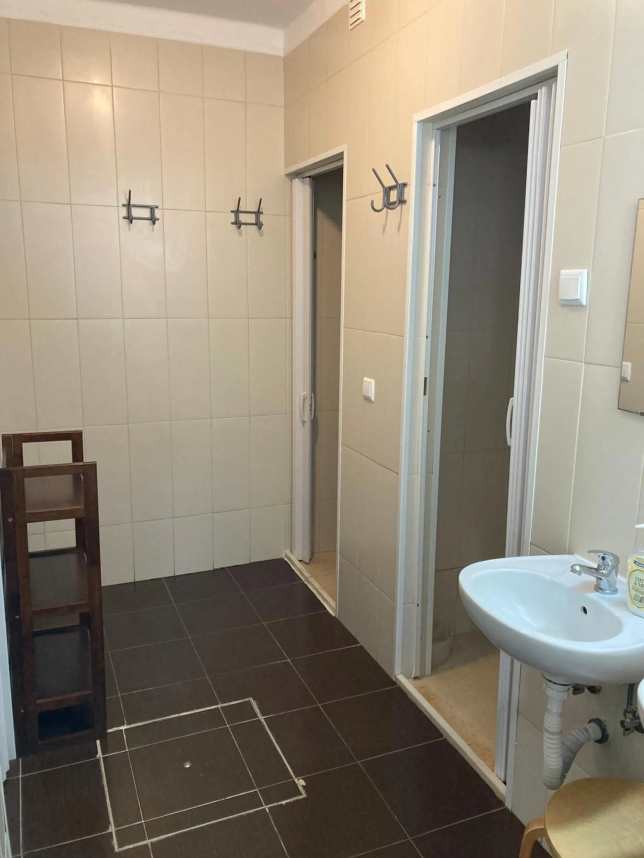 Shower in FreeSurfCamp