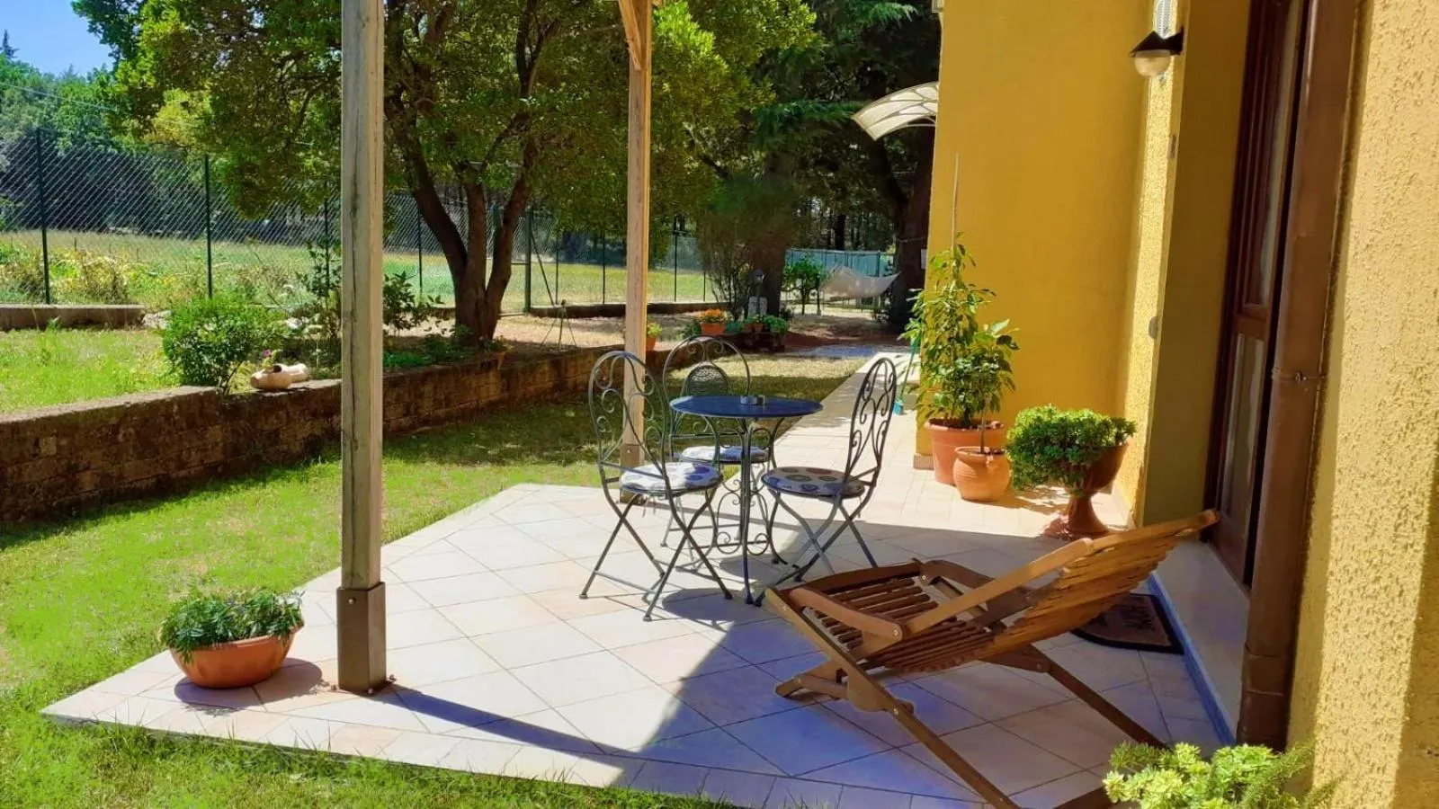 Patio in B&B Il Pizzagiallo