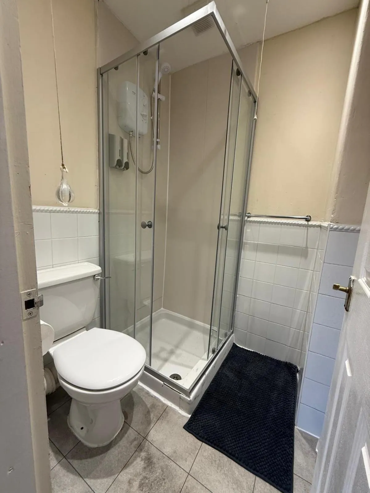 Bathroom in Daville Hotel Blackpool