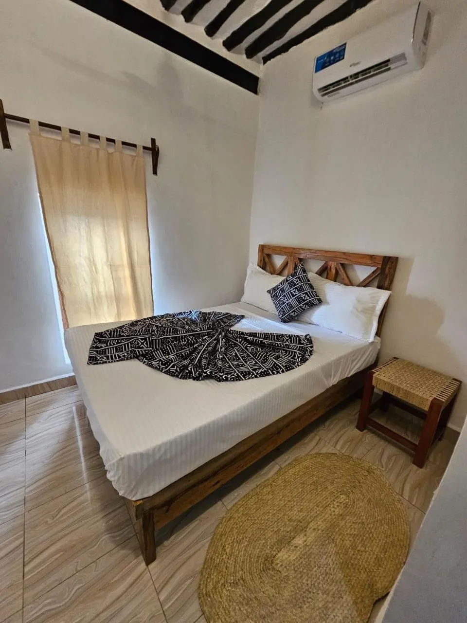 Standard Double Room - single occupancy in Vivi Cafe B&B