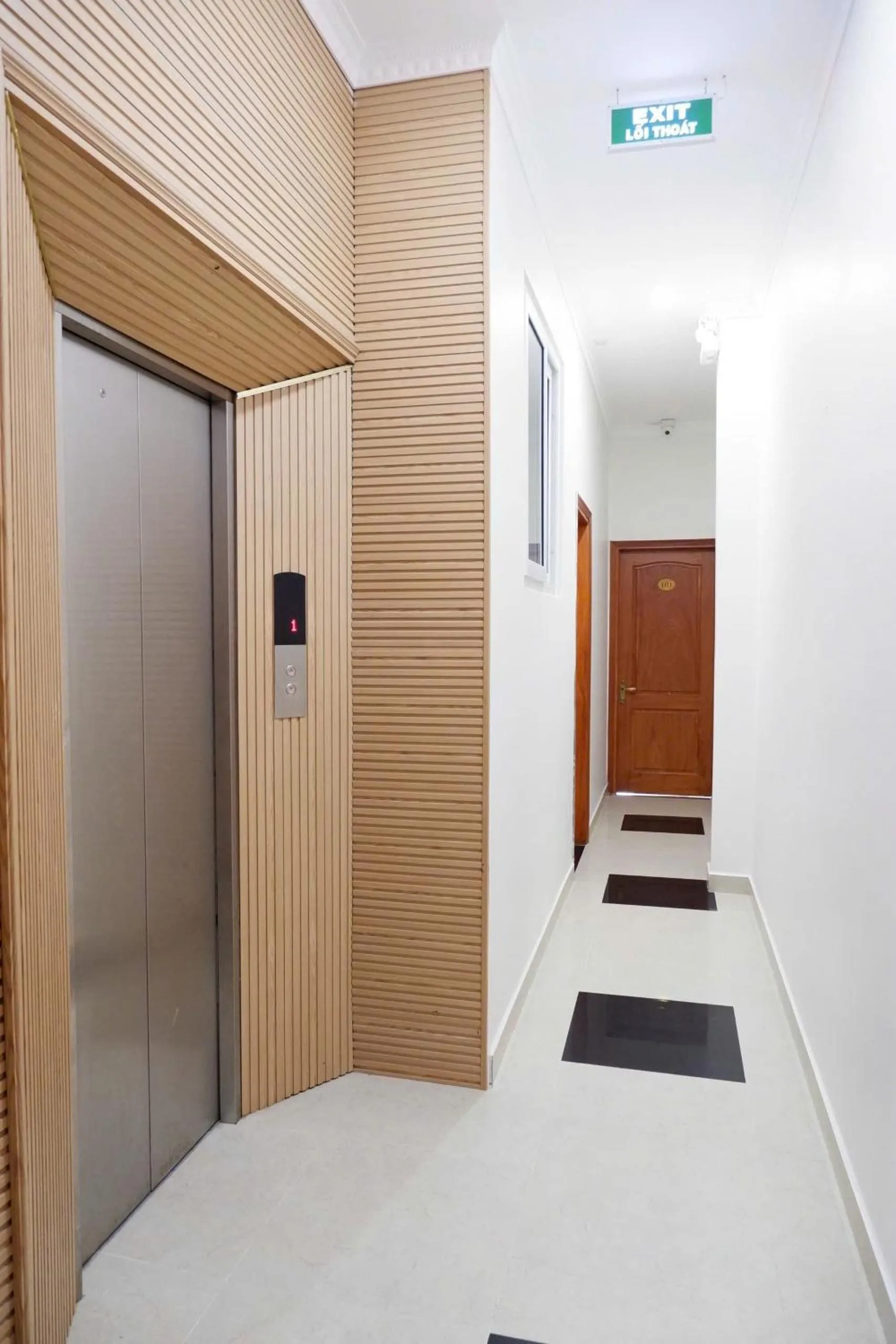 elevator in An Nam Paradise Dalat