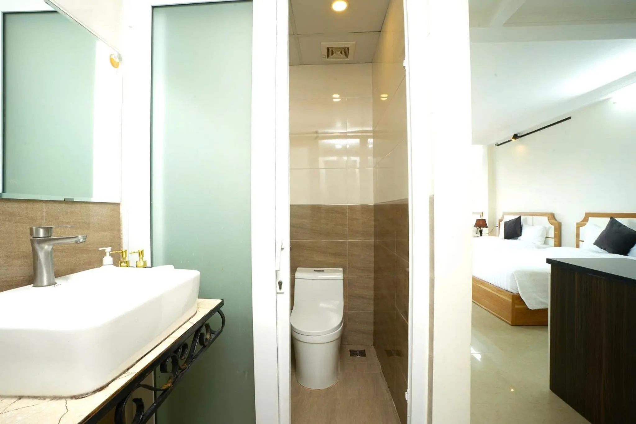 Toilet in An Nam Paradise Dalat