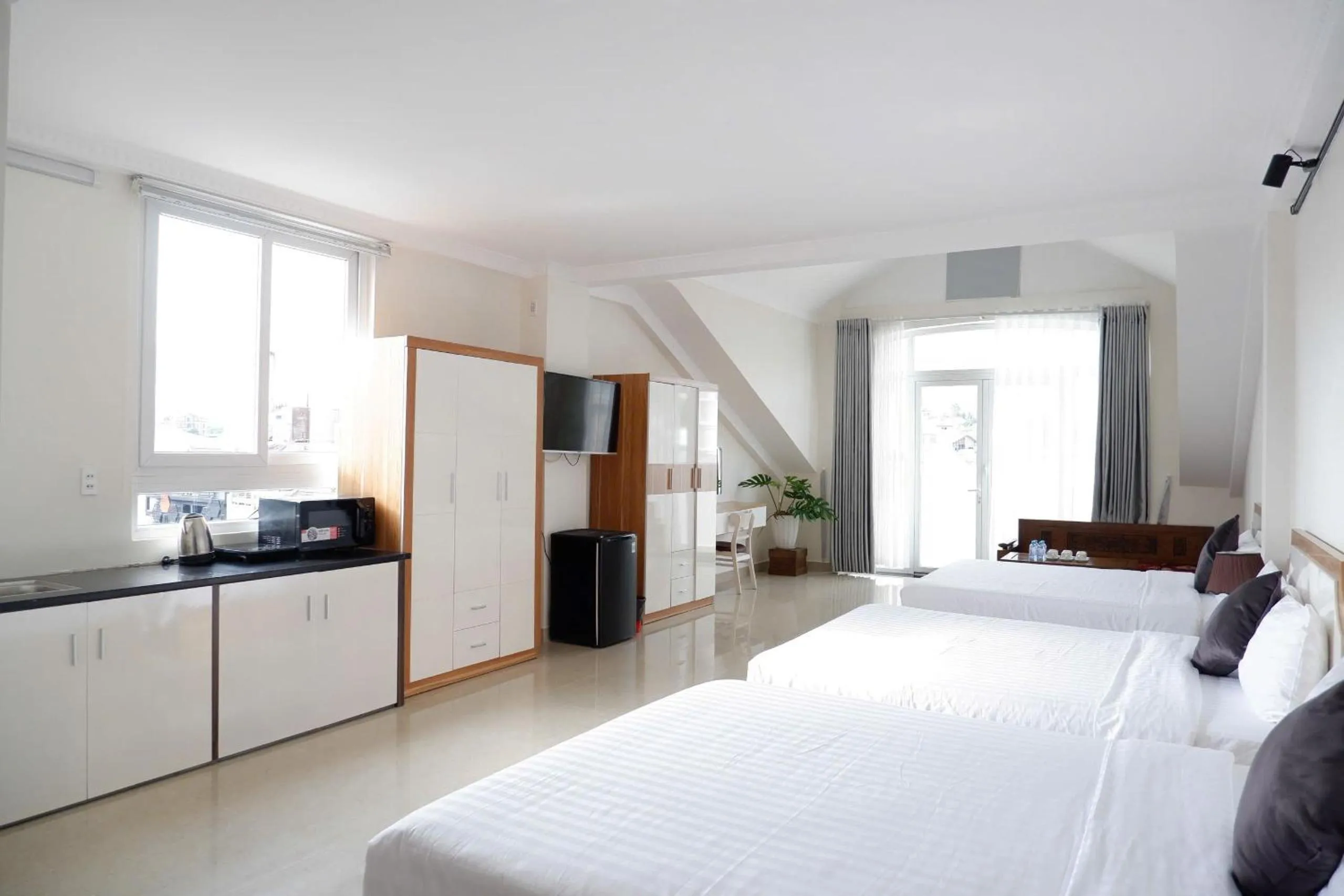 Photo of the whole room, Bed in An Nam Paradise Dalat