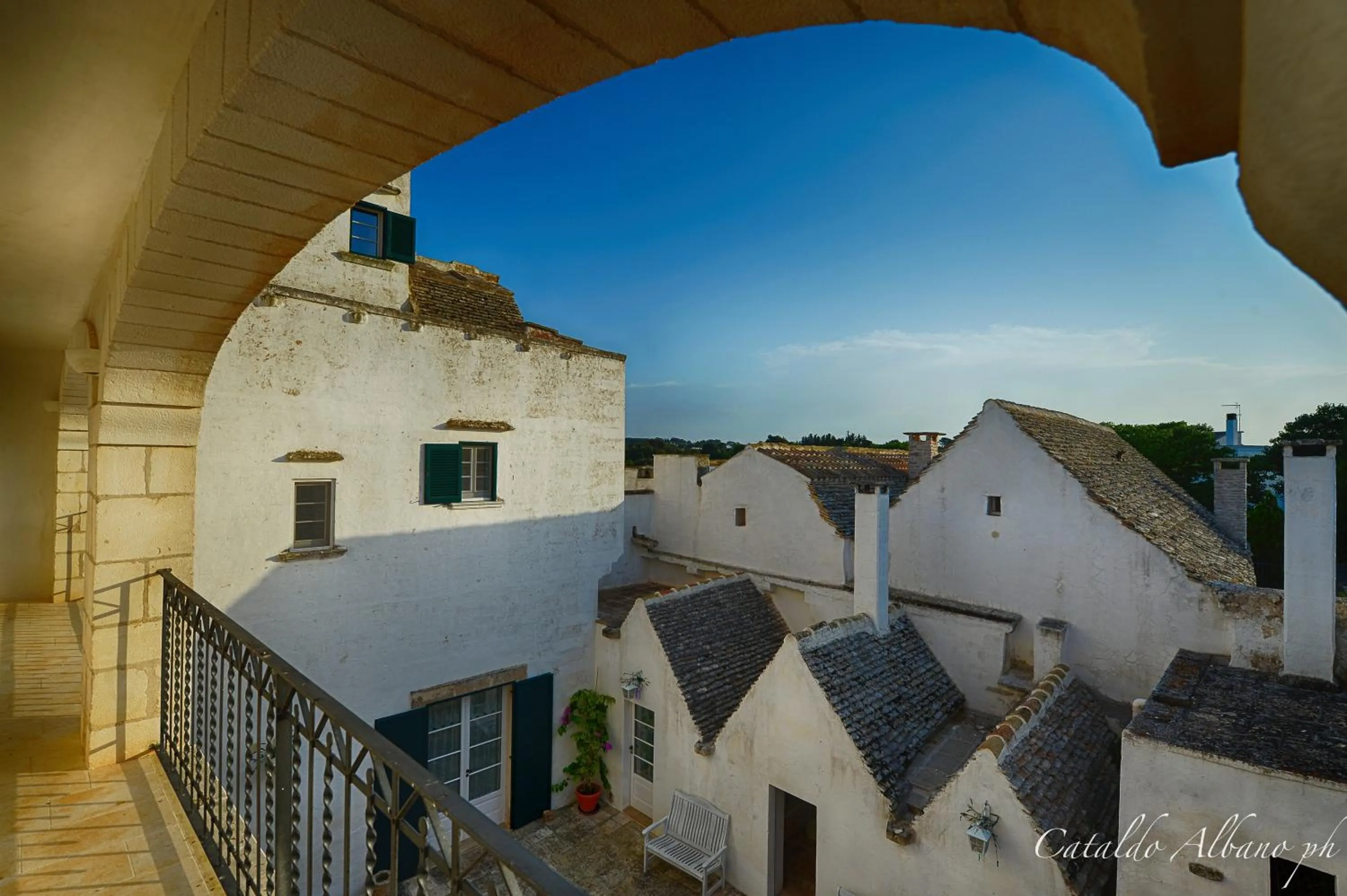 Inner courtyard view in Masseria Luco