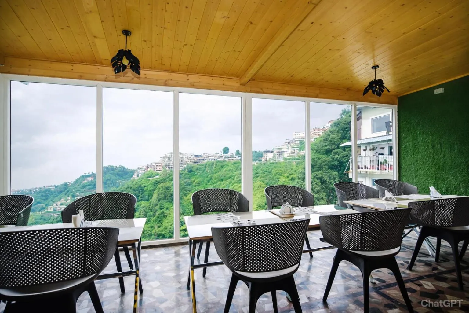Restaurant/places to eat in The Landour Wood House