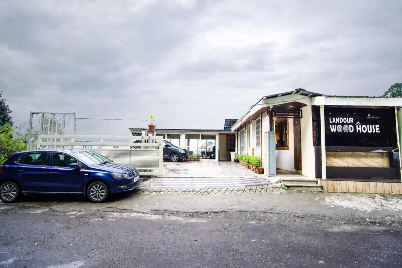 Parking in The Landour Wood House