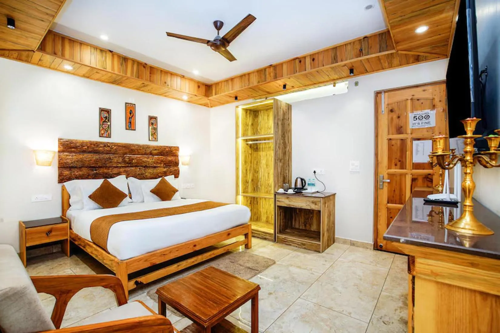Bed in The Landour Wood House