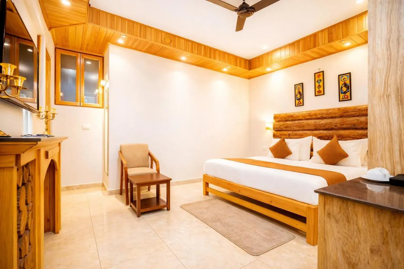Deluxe Room in The Landour Wood House Deluxe Room in The Landour Wood House