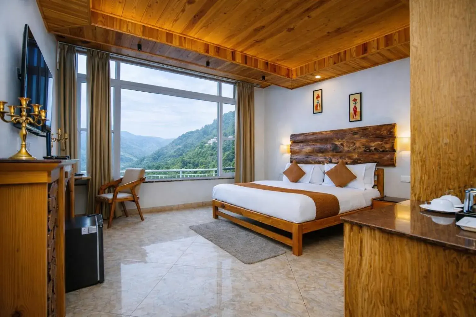Double Room with Mountain View in The Landour Wood House Double Room with Mountain View in The Landour Wood House