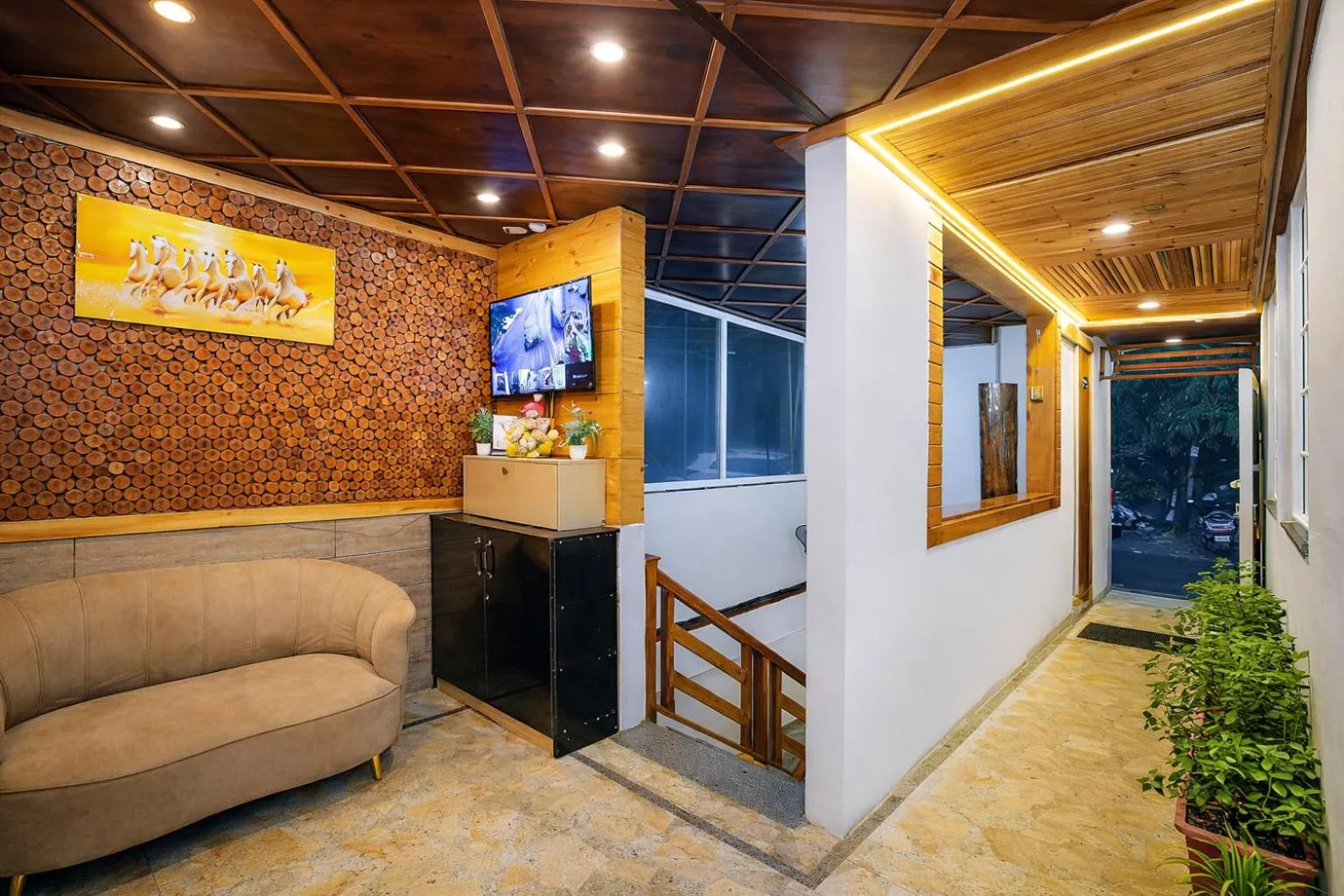Lobby or reception in The Landour Wood House