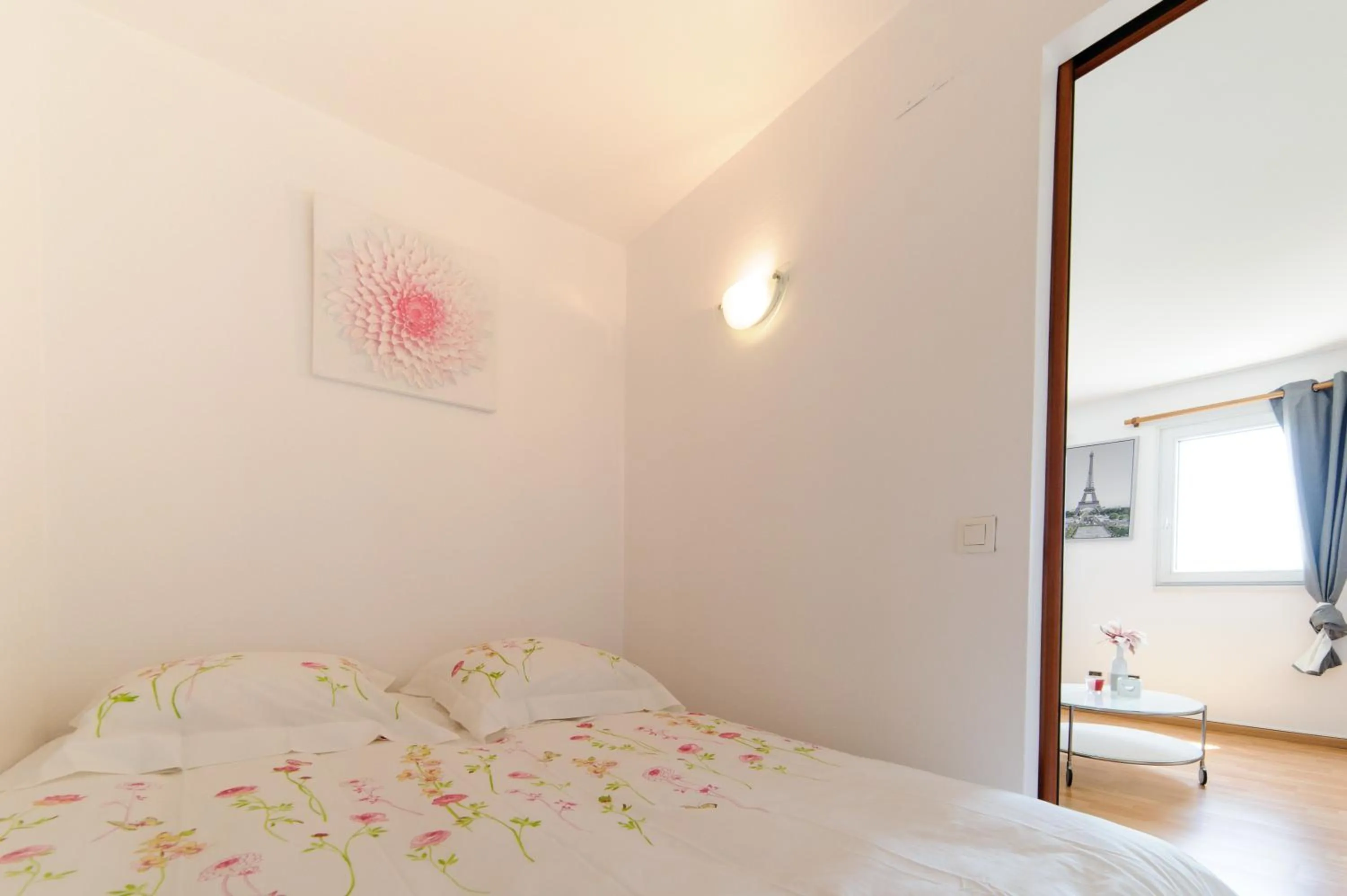 Bed in Le Marnois-Gare