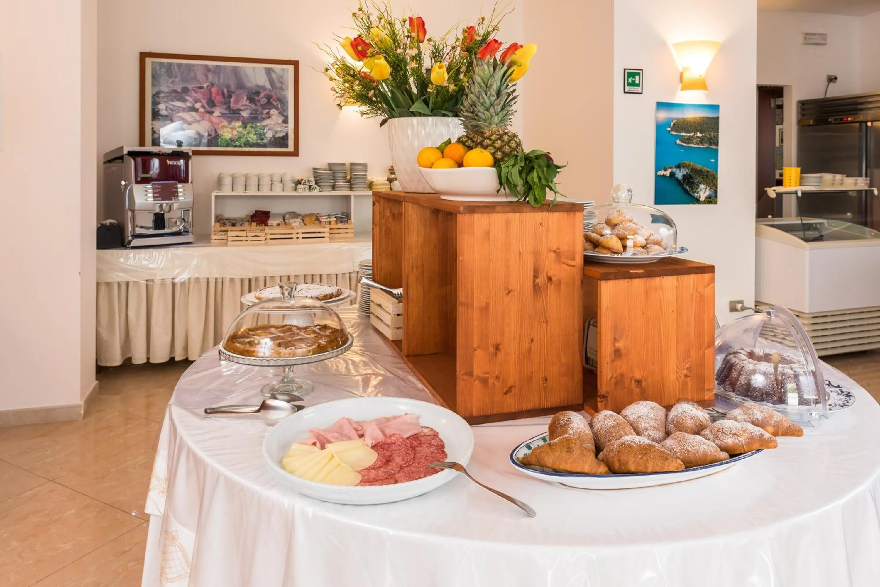 Continental breakfast in Albergo Villa A Mare