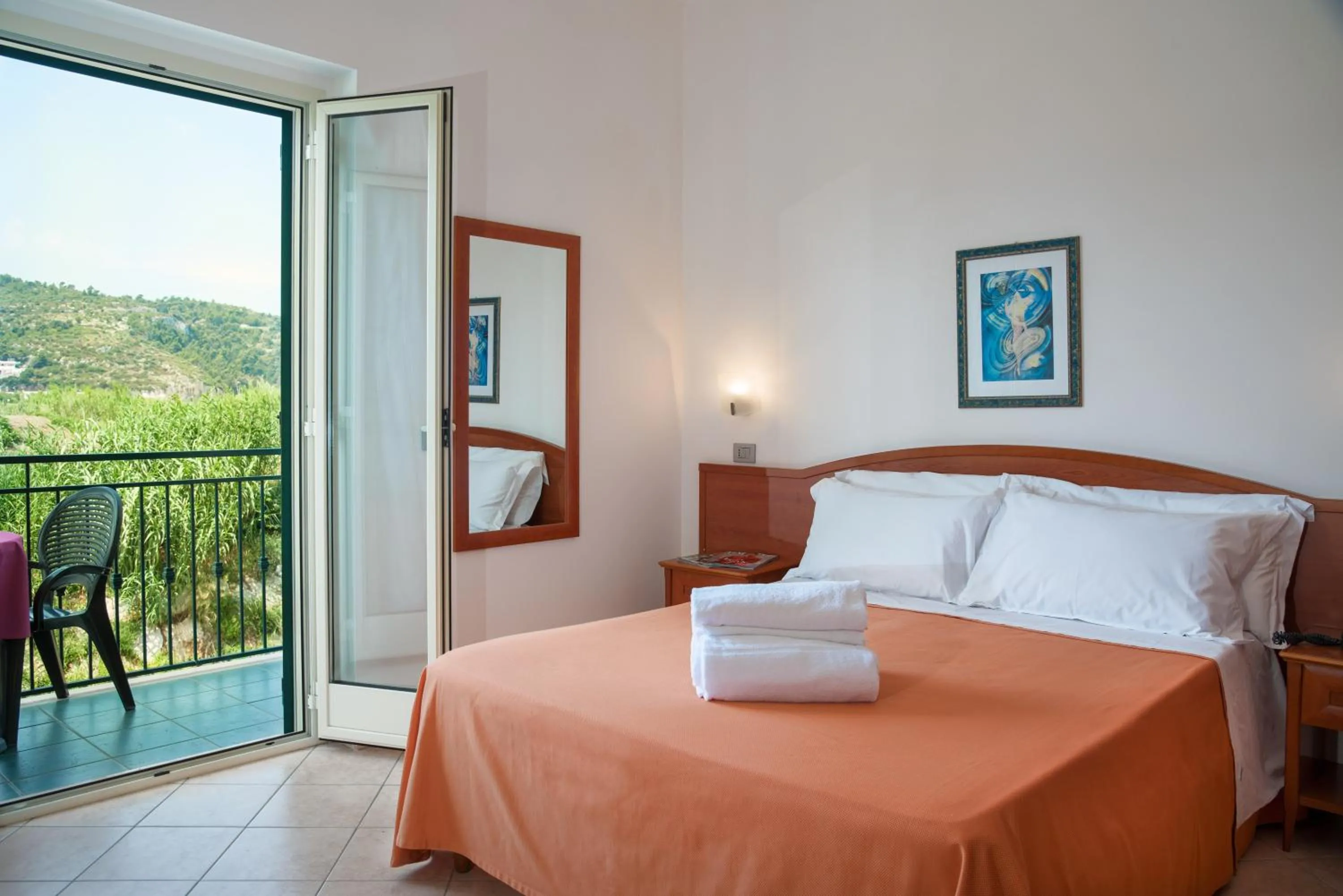 Photo of the whole room, Bed in Albergo Villa A Mare