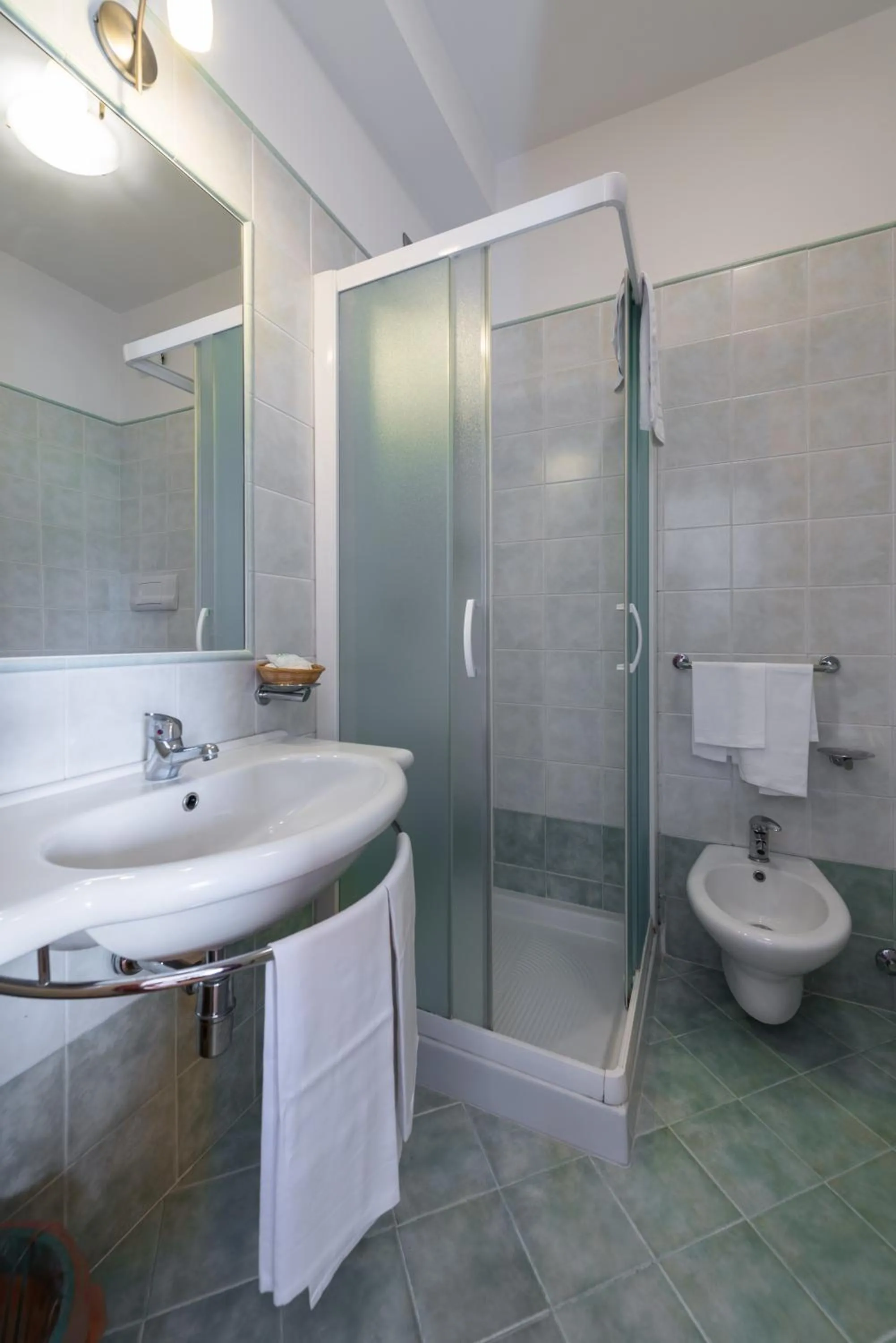 Bathroom in Albergo Villa A Mare