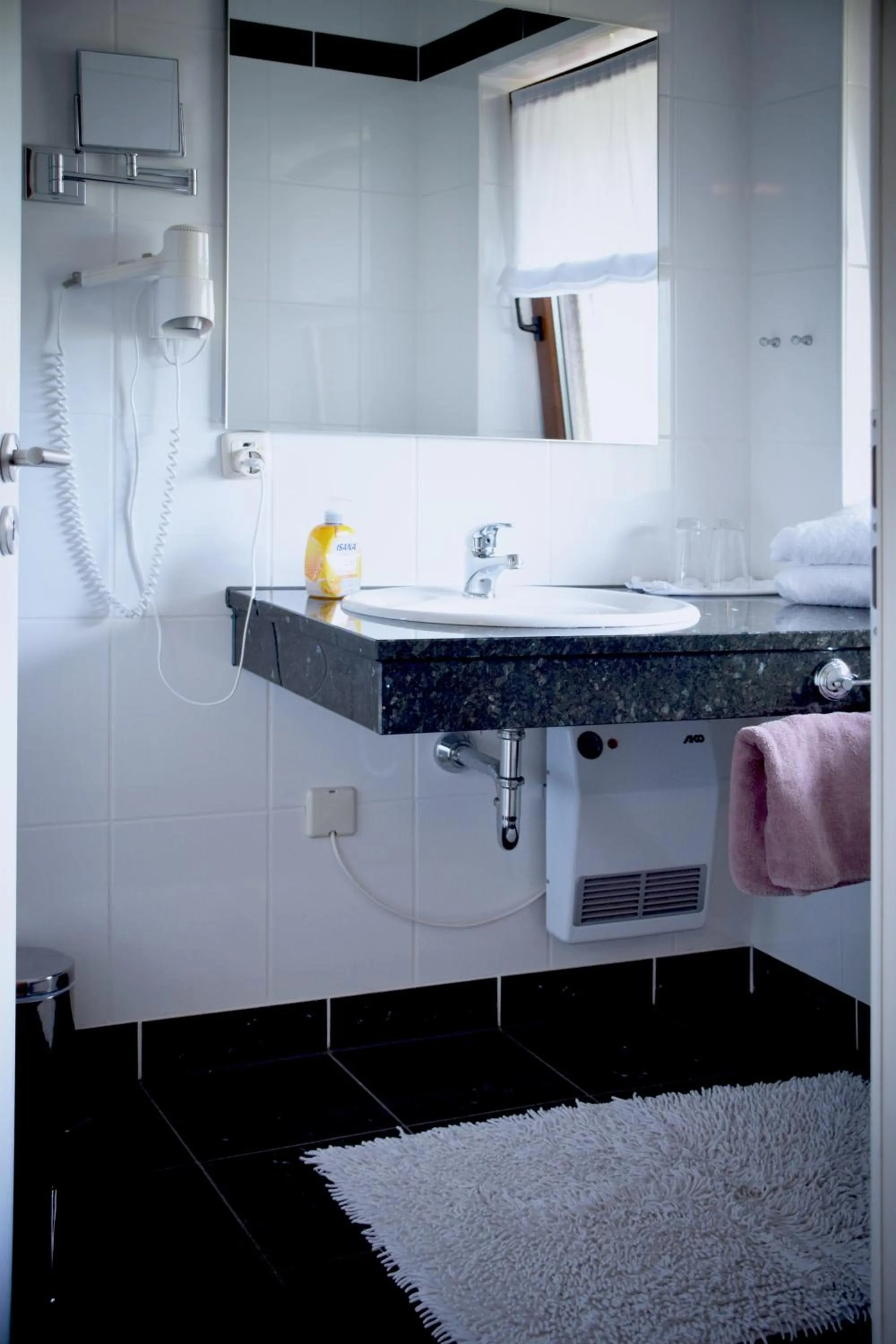 Bed in Landhotel Zur Post